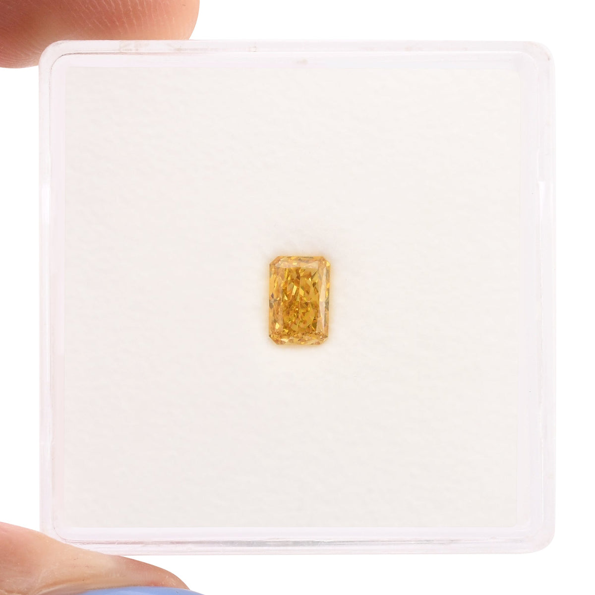 Strahlender Diamant | 0,33 ct | Fancy Vivid Orange Yellow | VVS2 | GIA | Ref 714847