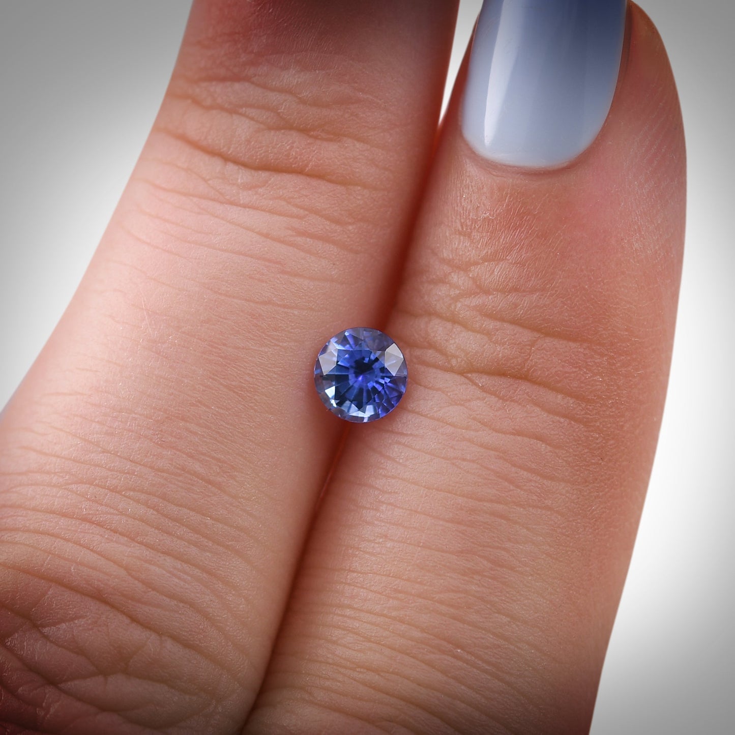 0,60 Karat blauer runder Saphir aus Sri Lanka