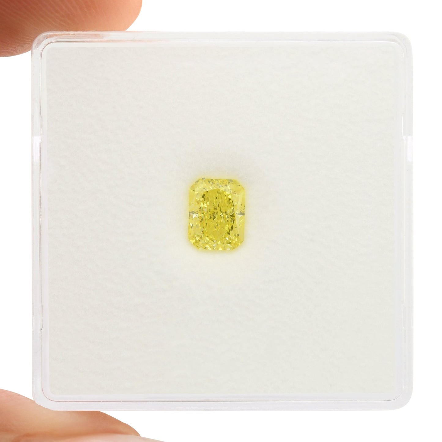 0,61 Karat Fancy Intense Yellow Radiant VS1 GIA