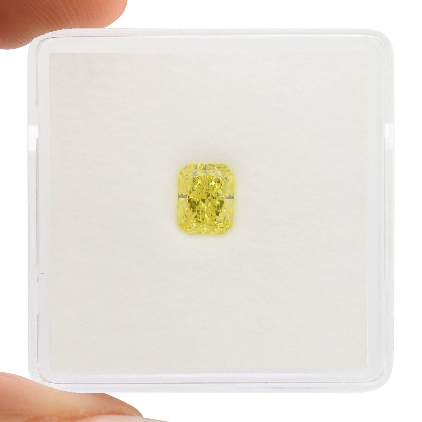 0,63 Karat Fancy Intense Yellow Radiant VS2 GIA
