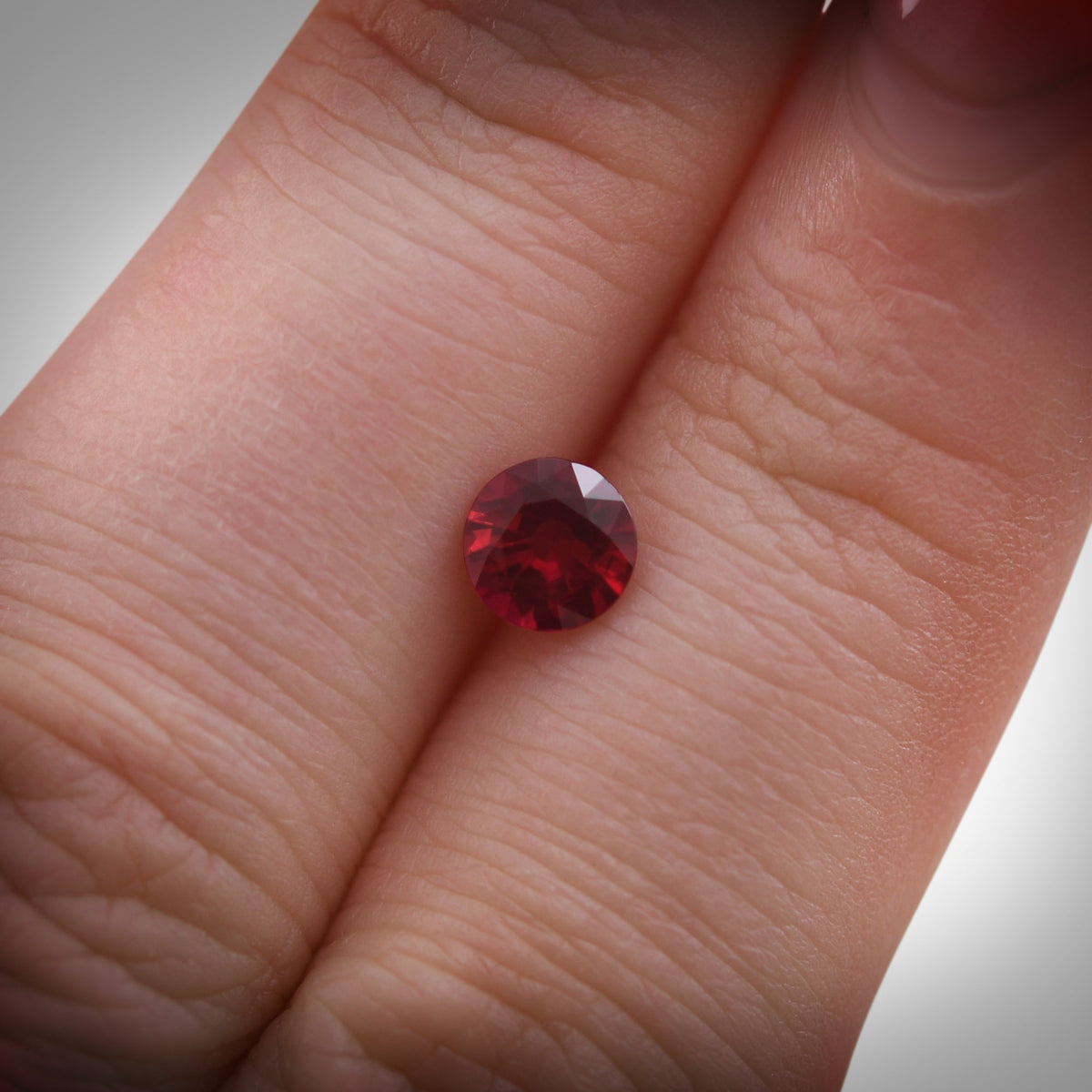 Runder Rubin | 0,7 ct | Rot | Ref. 711366