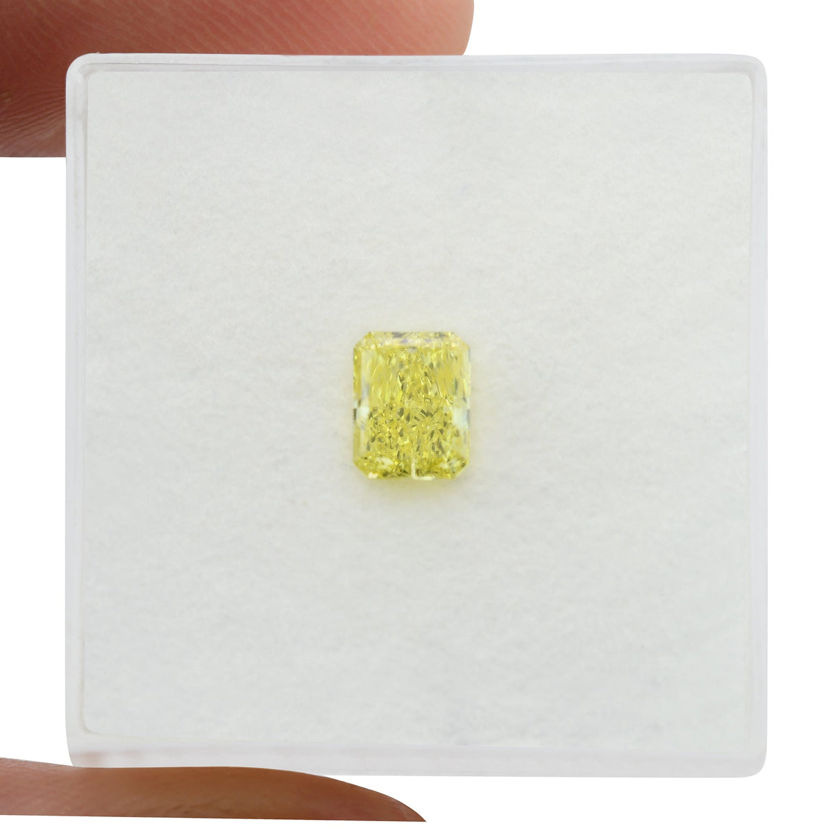 Radiant Diamond | 0.7 ct | Fancy Intense Yellow | IF | GIA | Ref 717142