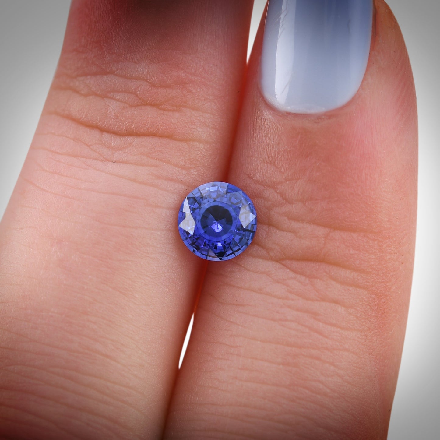 0,96 Karat blauer runder Saphir aus Sri Lanka
