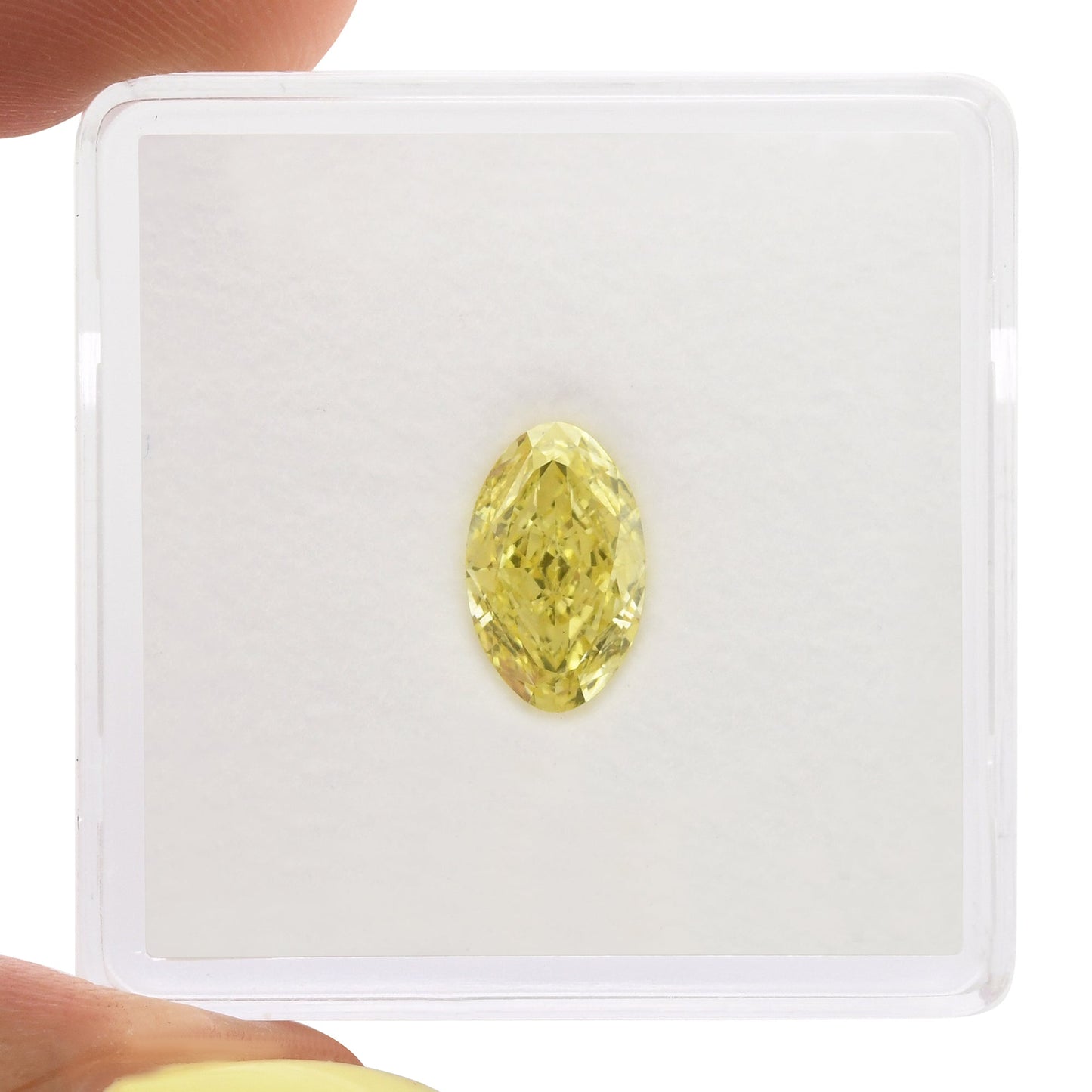 1,03 Karat Fancy Intense Yellow Oval Diamond VS1 GIA