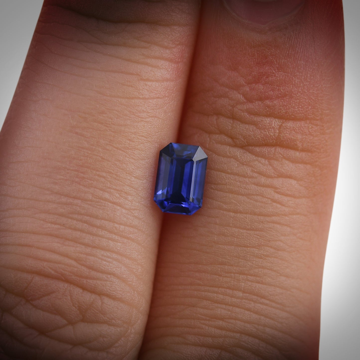 1,06 Karat blauer Smaragd-Saphir aus Sri Lanka