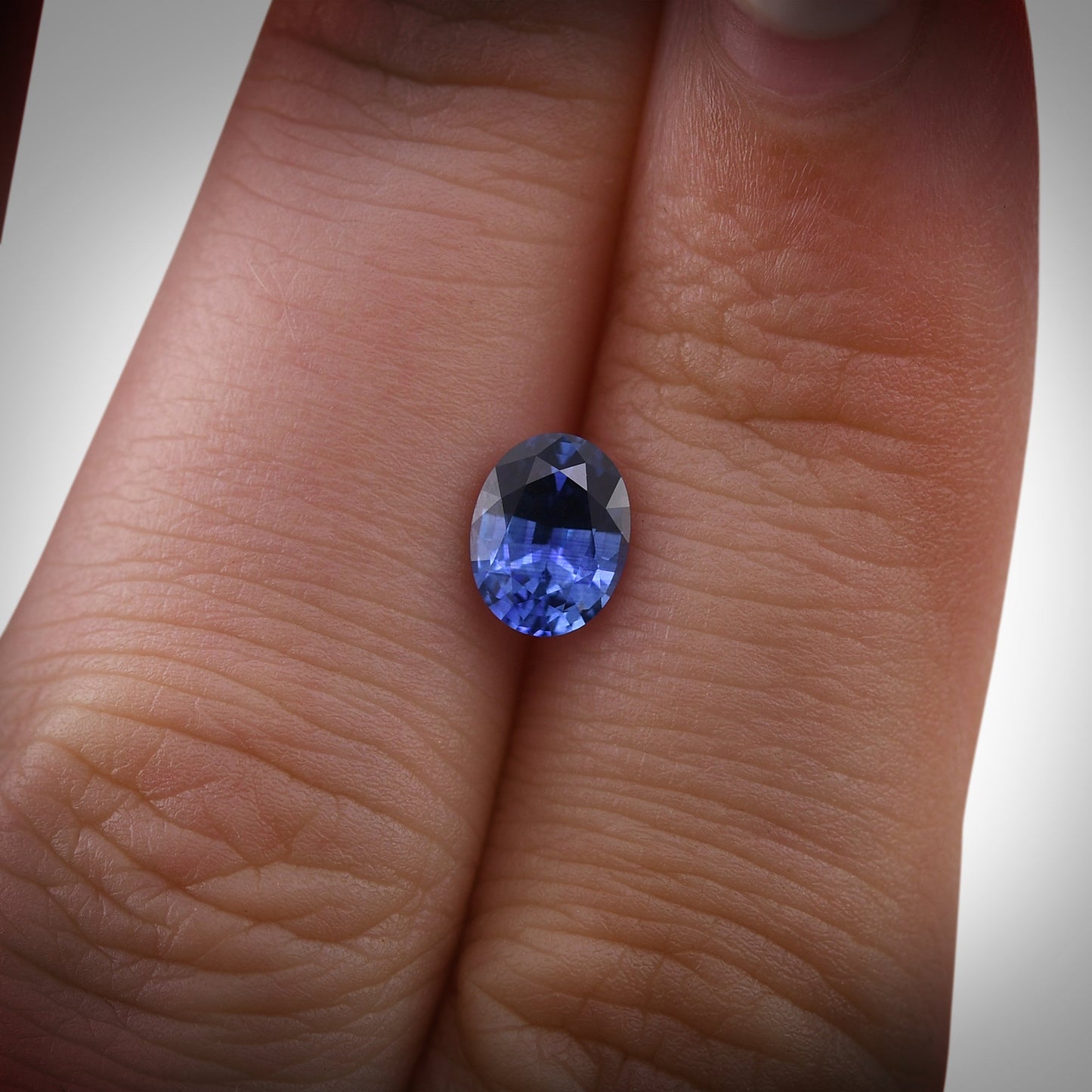 1,11 Karat blauer ovaler Saphir aus Sri Lanka