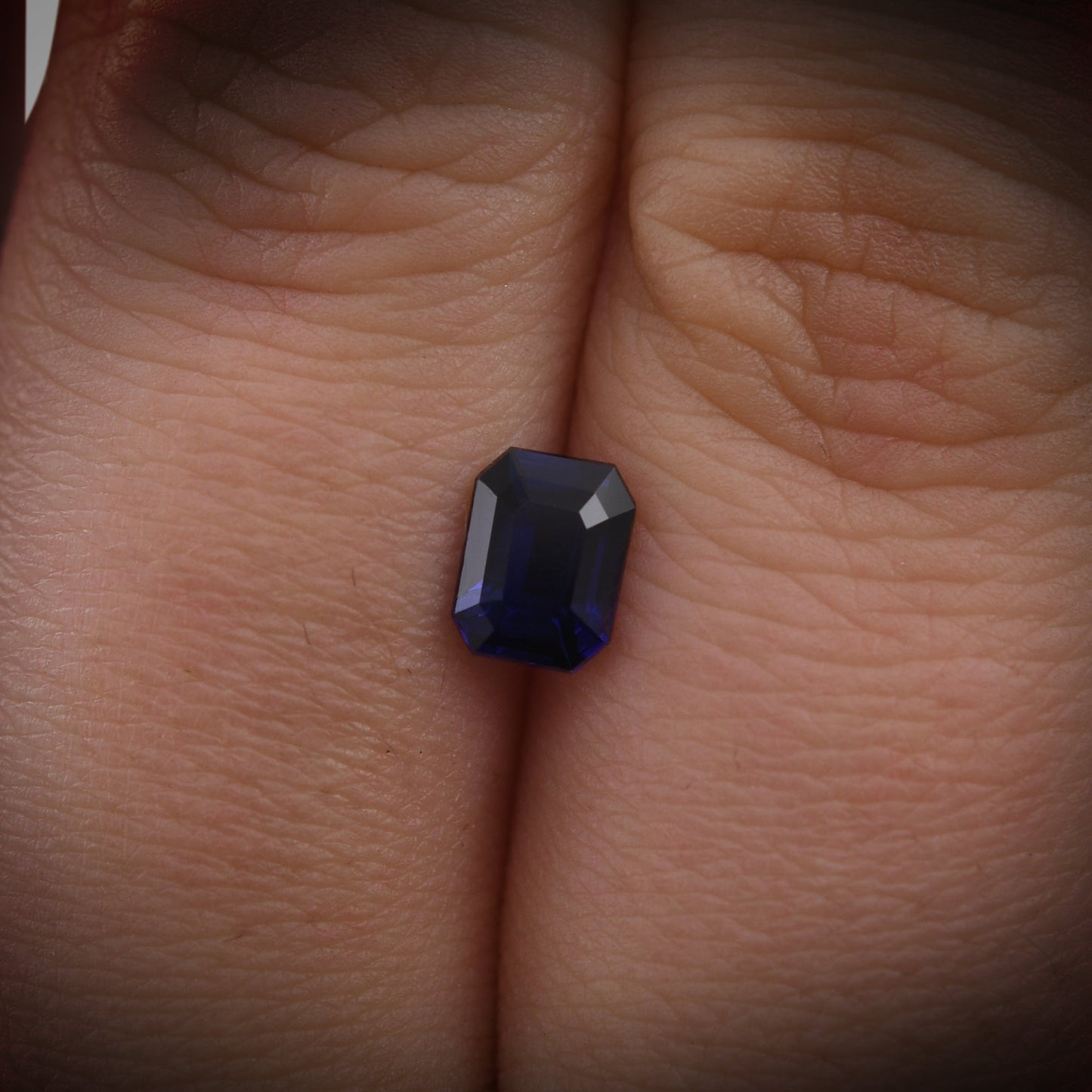 1,17 Karat blauer Smaragd-Saphir aus Sri Lanka