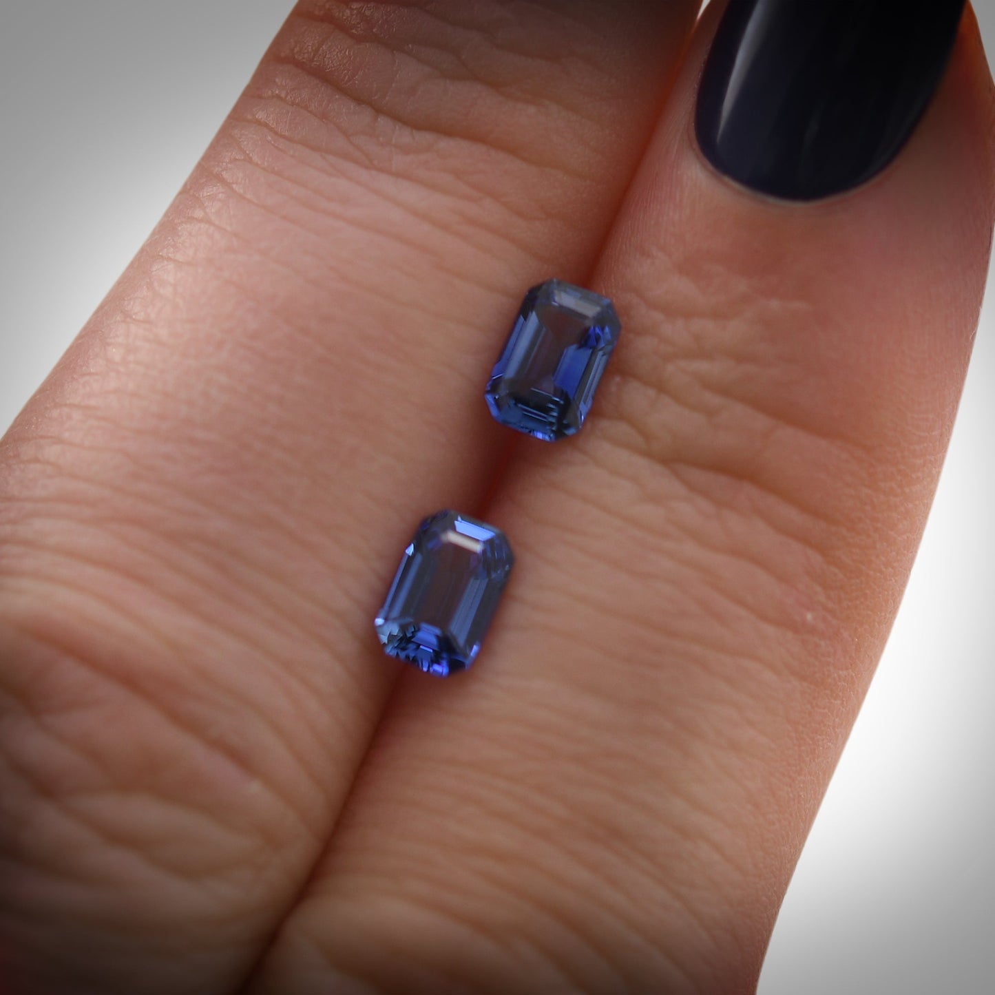 1,19 Karat blauer Smaragd-Saphir aus Sri Lanka