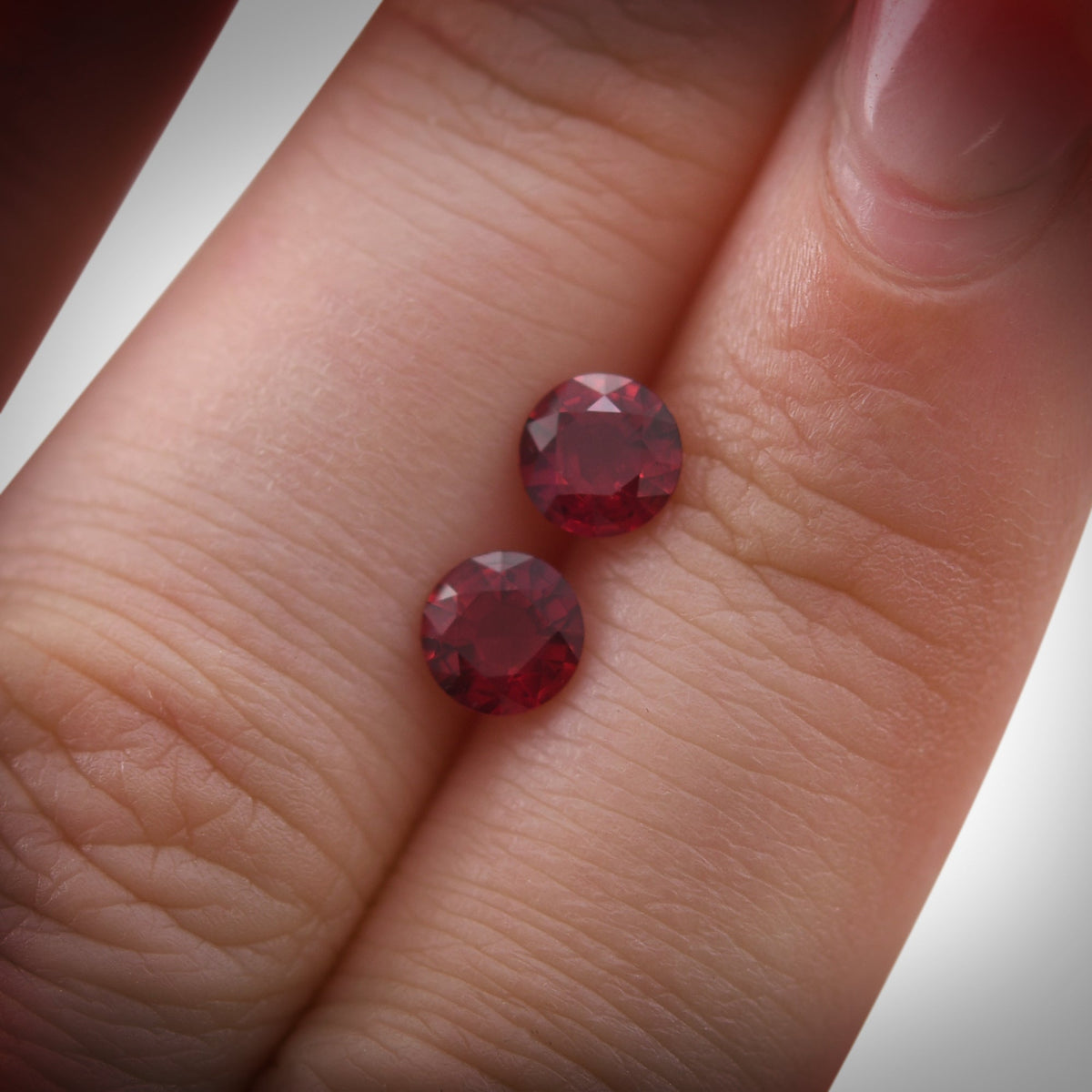 Runder Rubin | 1,35 ct | Rot | Ref. 711360