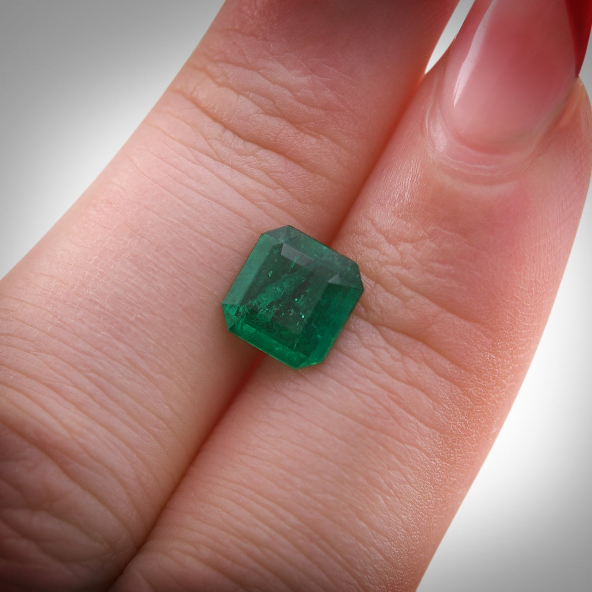 Smaragdgrün | 1,41 ct | Grün | CD | Ref. 713013