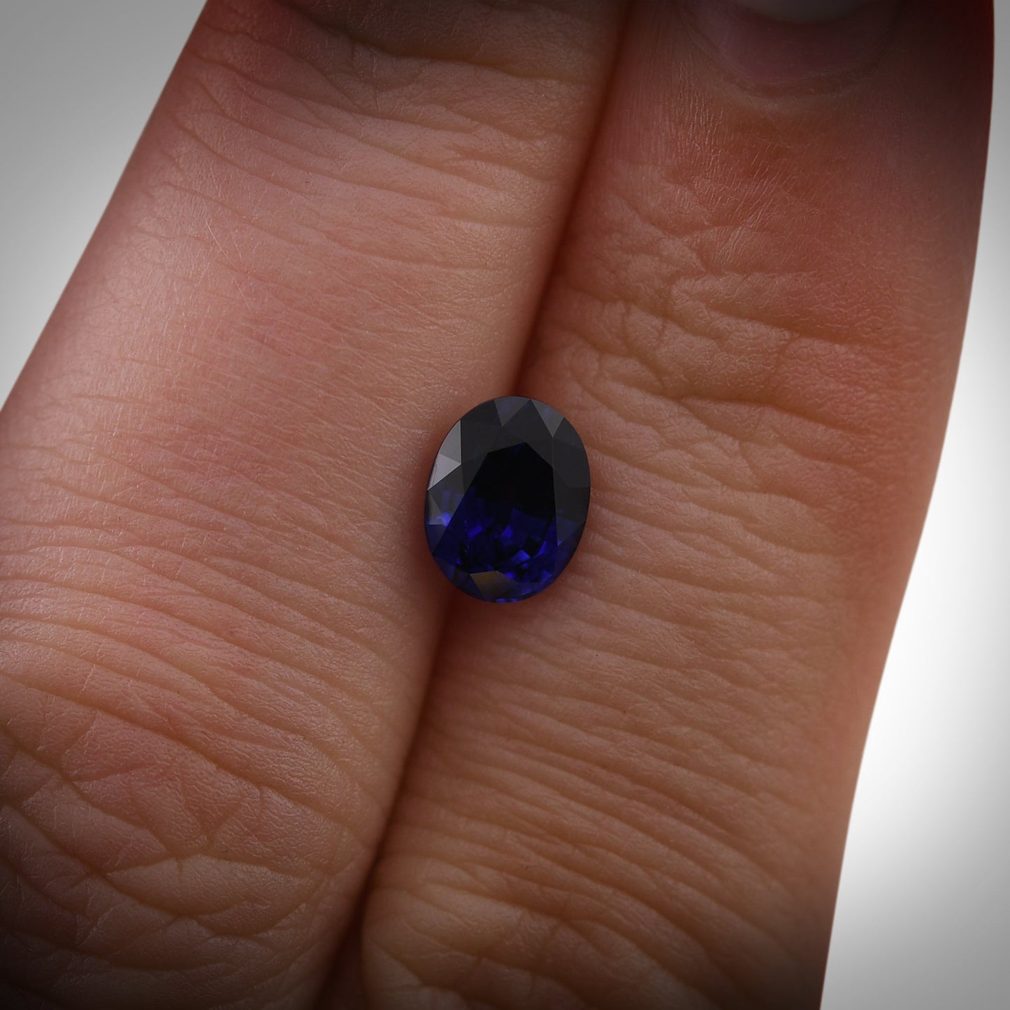1,42 Karat blauer ovaler Saphir aus Sri Lanka