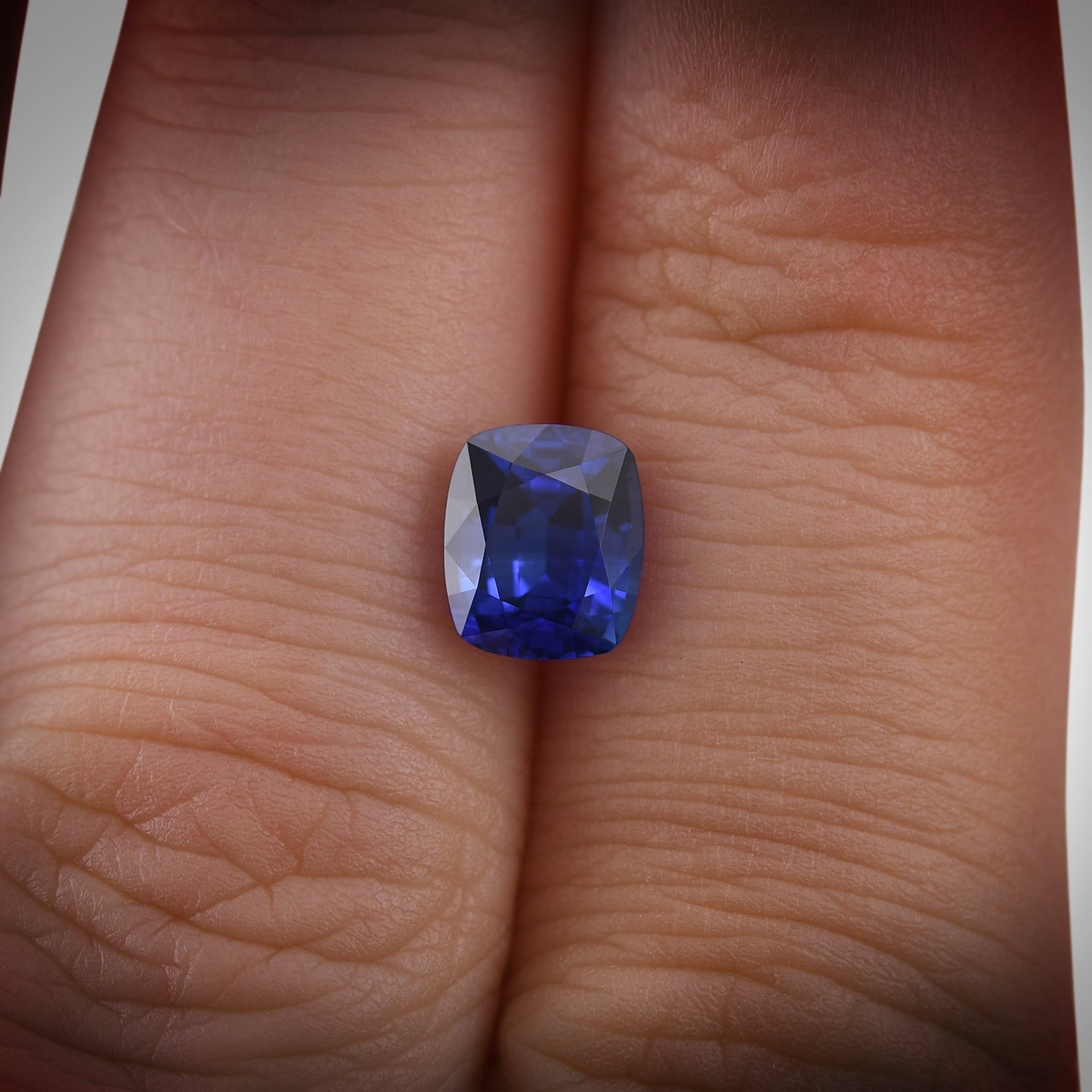 1,85 Karat blauer Kissen-Saphir aus Sri Lanka