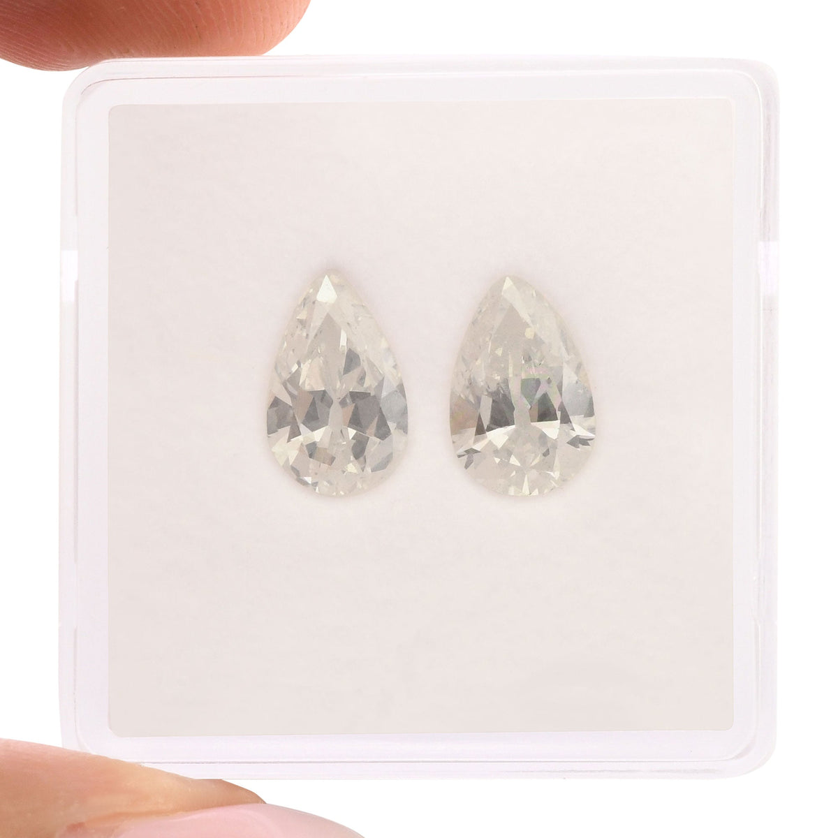1,93 Karat Fancy White Birnenförmige Diamanten I1 GIA