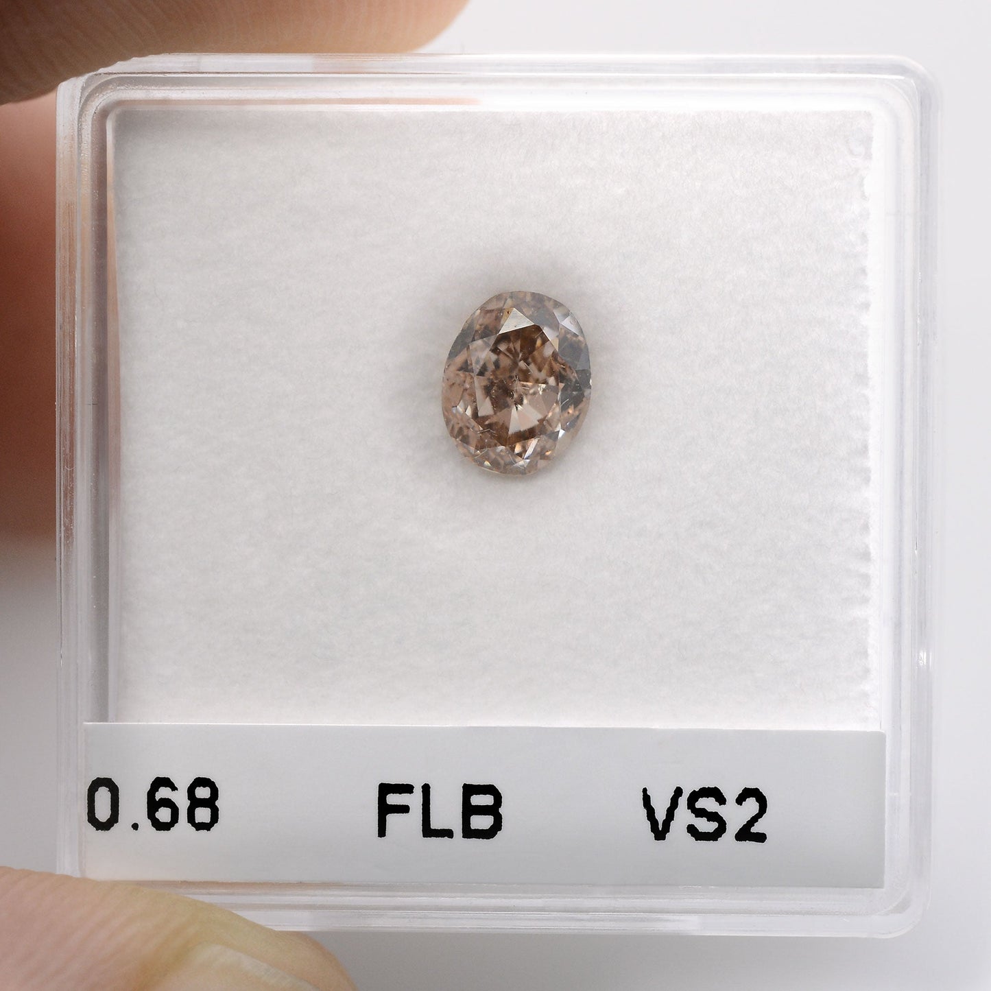0,68 Karat Fancy Light Brown Ovaler Diamant VS2 GIA