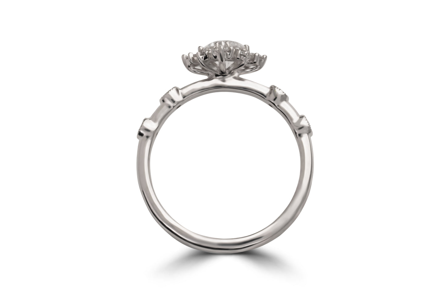 Verlobungsring Snow mit 0.40ct Brillant & 0.18ct Diamanten – Schneeflocken-Design in München & Augsburg erhältlich