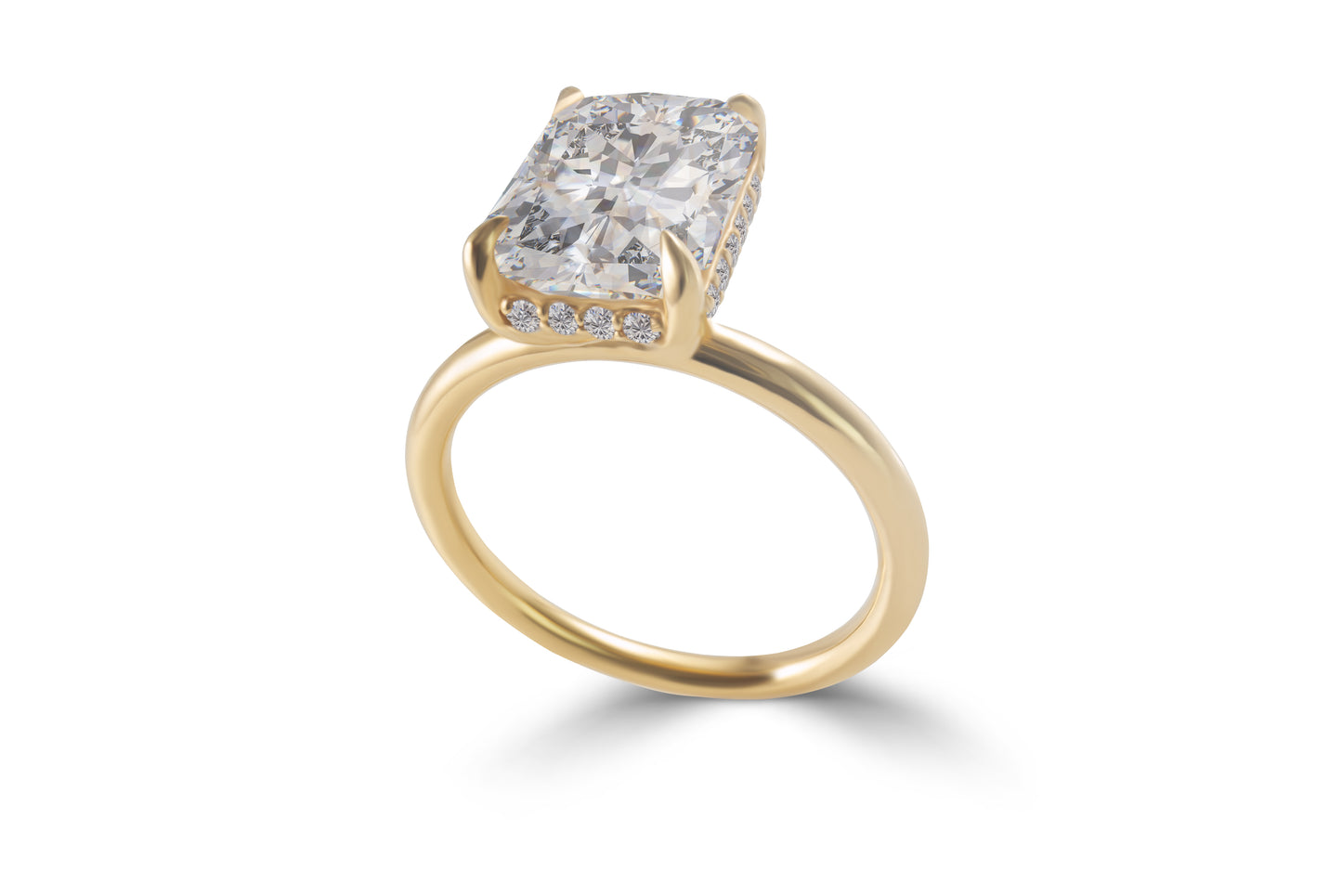 Eleganter Verlobungsring Dara mit 2 Karat Radiant-Diamant, umgeben von einer filigranen Secret-Halo-Fassung – erhältlich in München und Augsburg