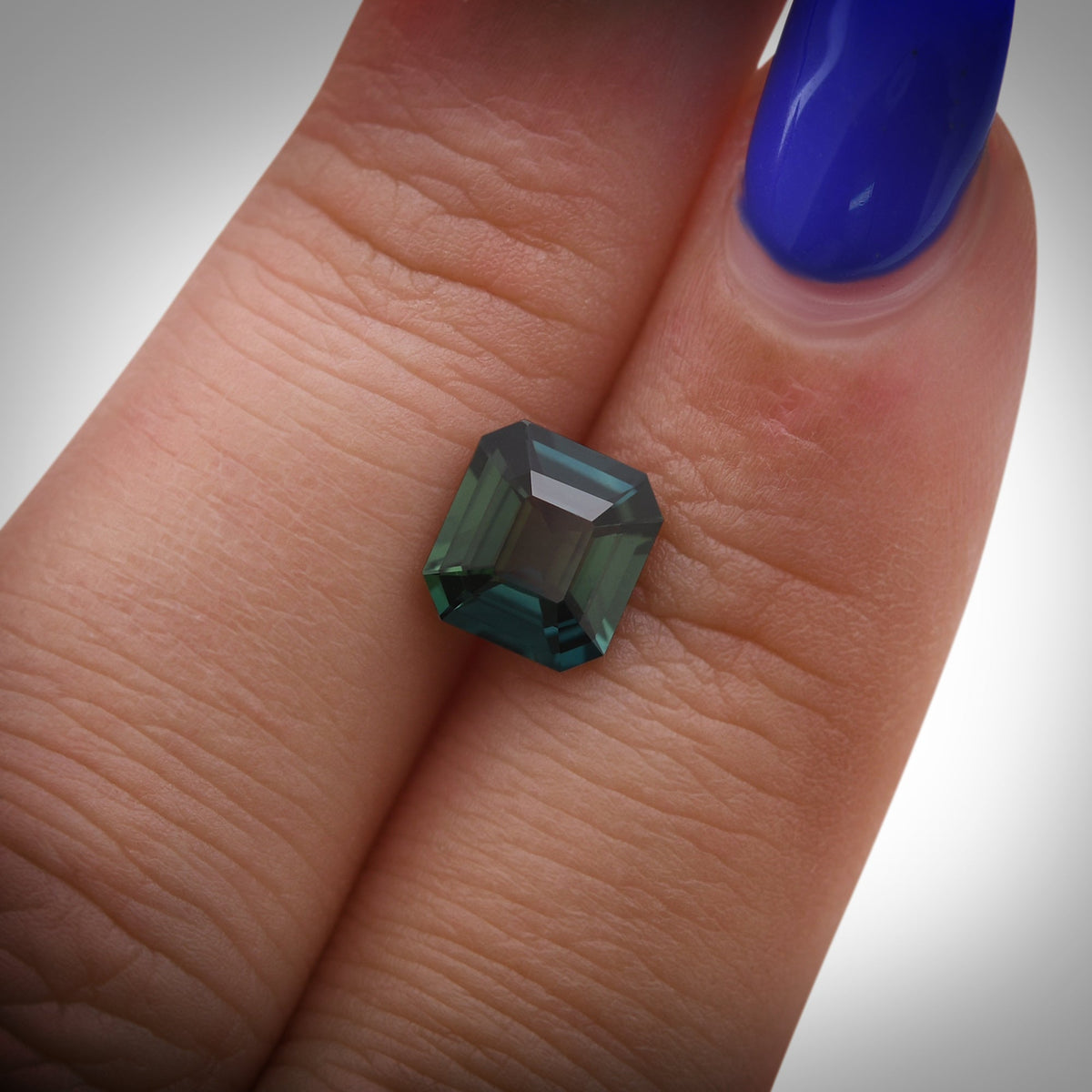 Smaragd-Saphir | 2,0 ct | Grün | Ref. 721066