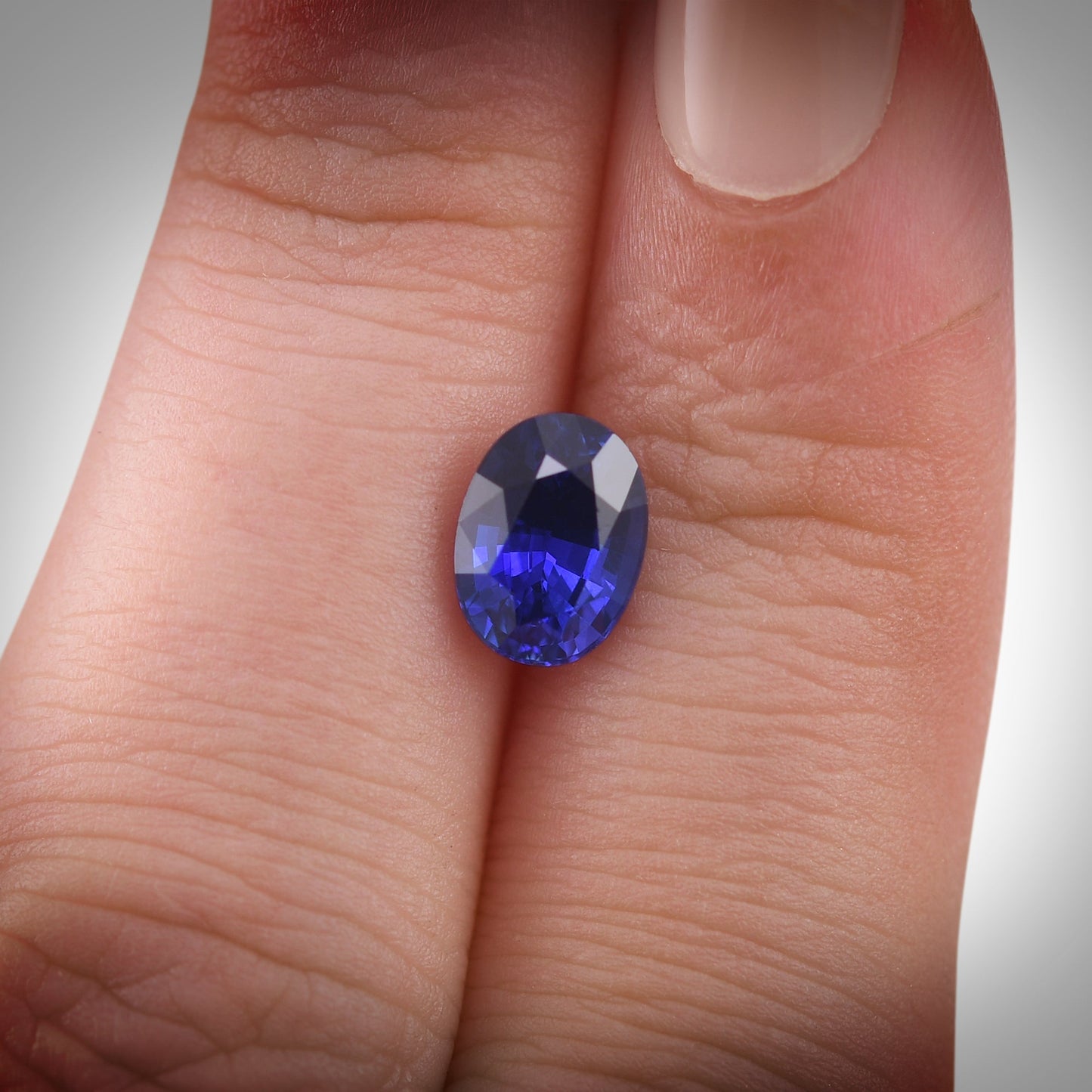 2,06 Karat blauer ovaler Saphir aus Sri Lanka