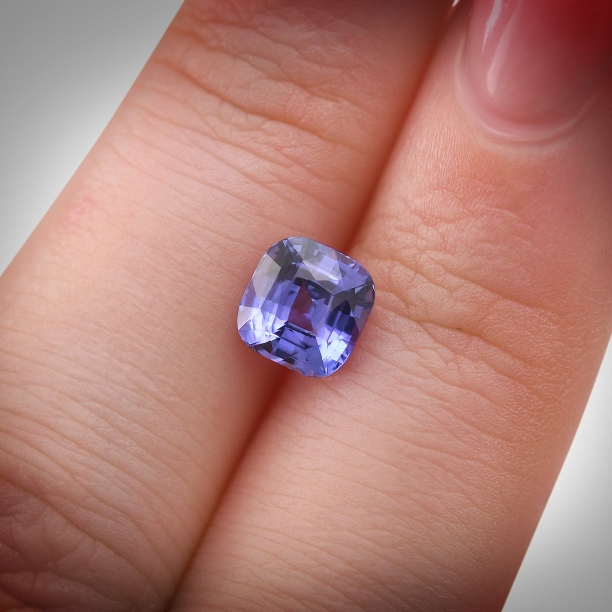 Kissenförmiger Saphir | 2,06 ct | Lila | Ref. 711572