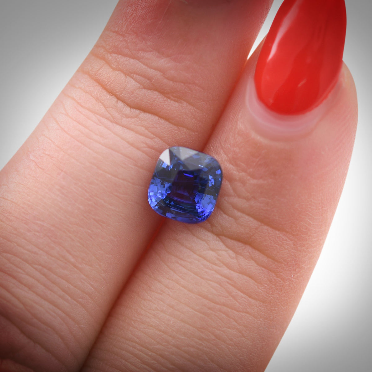 Kissenförmiger Saphir | 2,14 ct | Blau | Ref. 719438