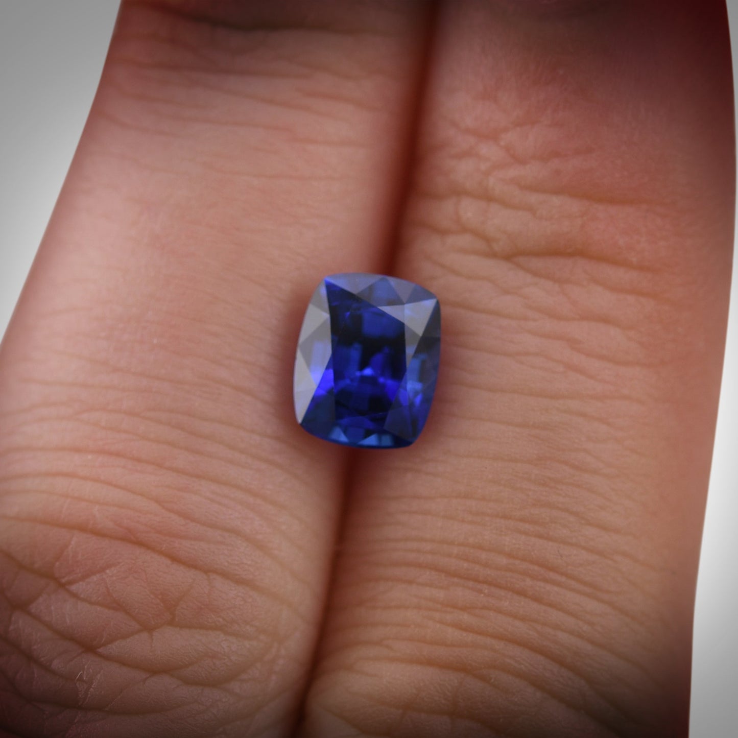 2,30 Karat blauer Kissen-Saphir aus Sri Lanka