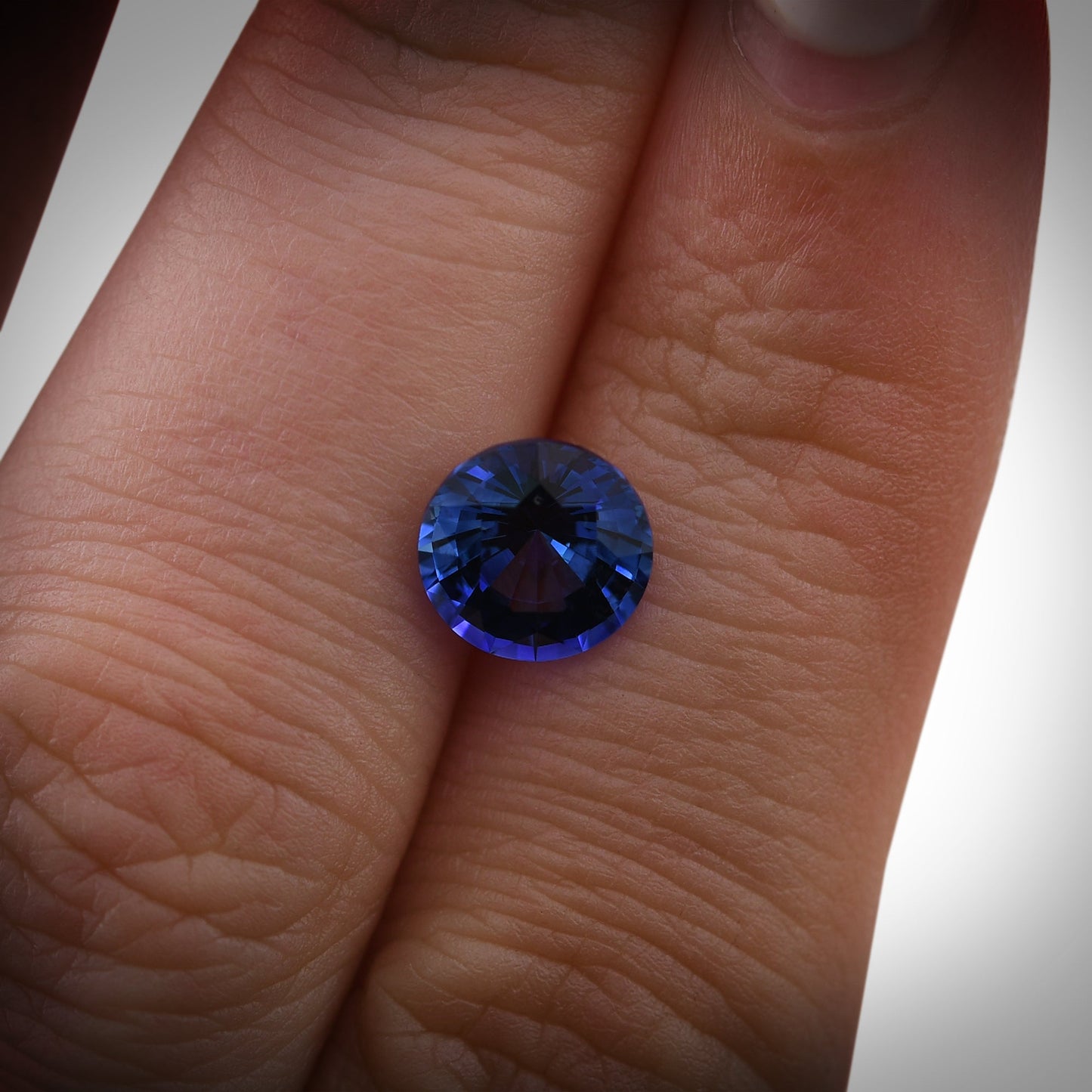 2,36 Karat blauer runder Saphir aus Sri Lanka