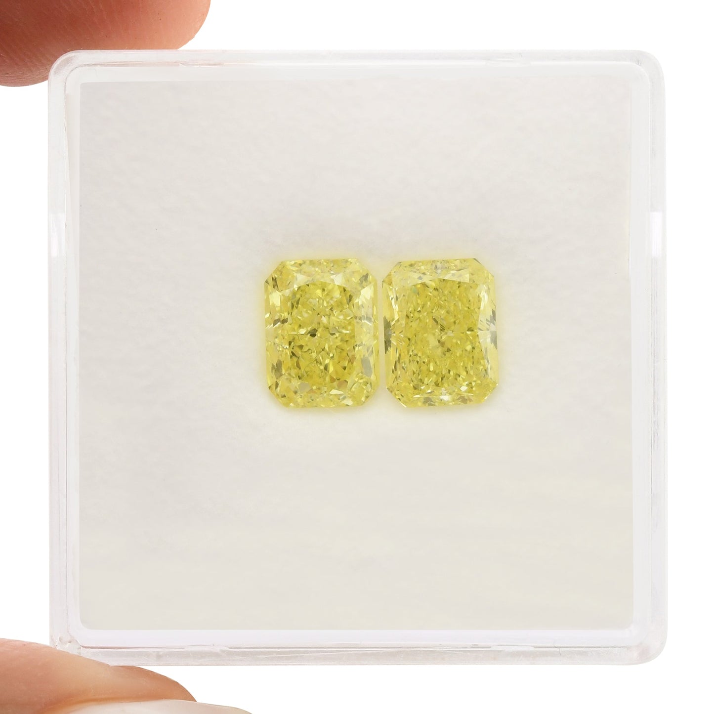 2,38 Karat Fancy Intense Yellow Radiant Diamanten VS2 GIA