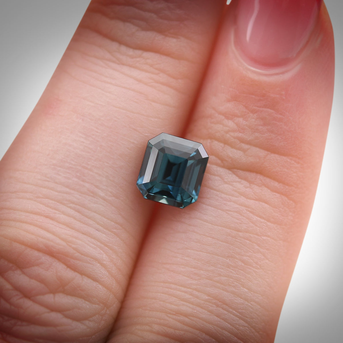Smaragd-Saphir | 2,53 ct | Grün | Ref. 711579