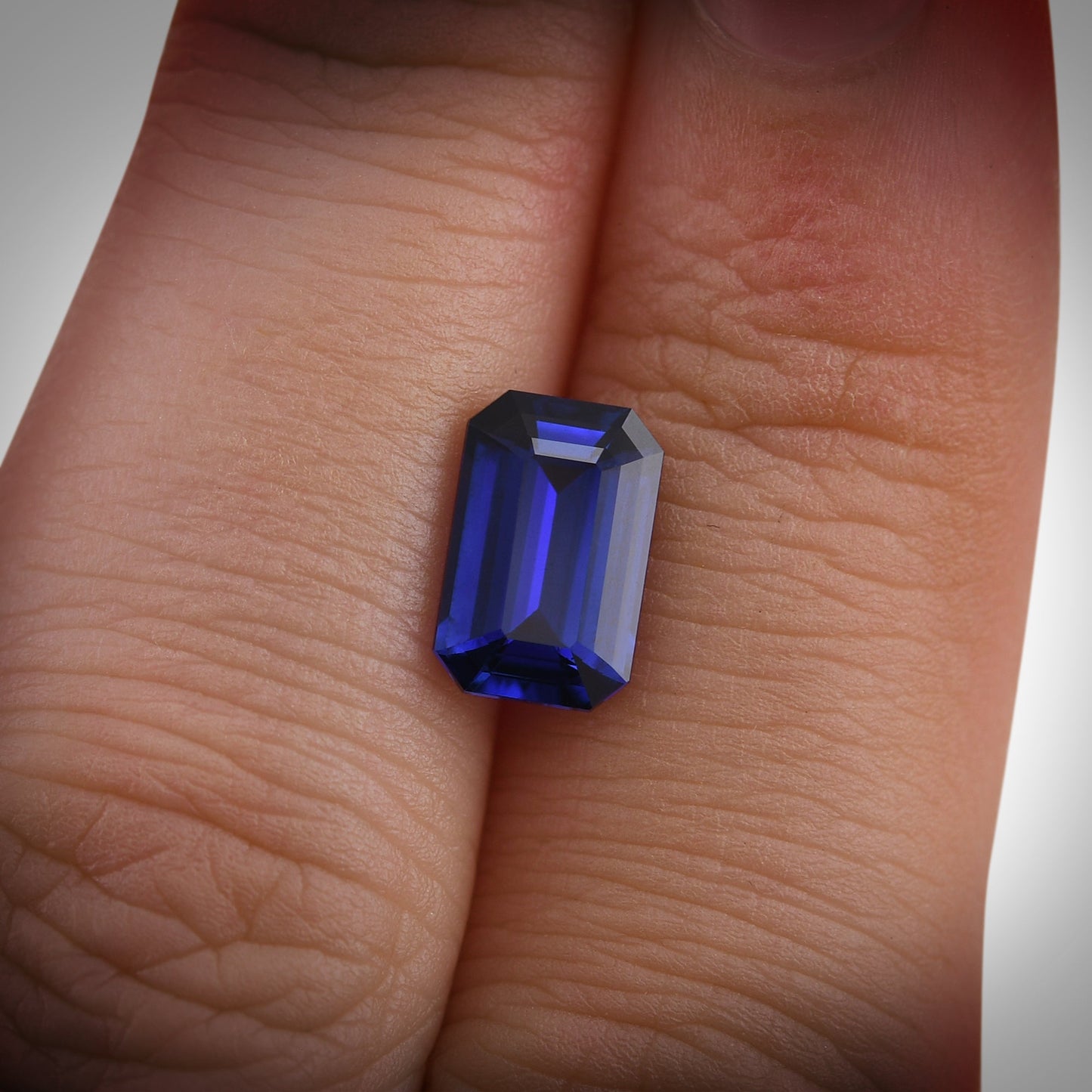 2,54 Karat blauer Smaragd-Saphir aus Sri Lanka