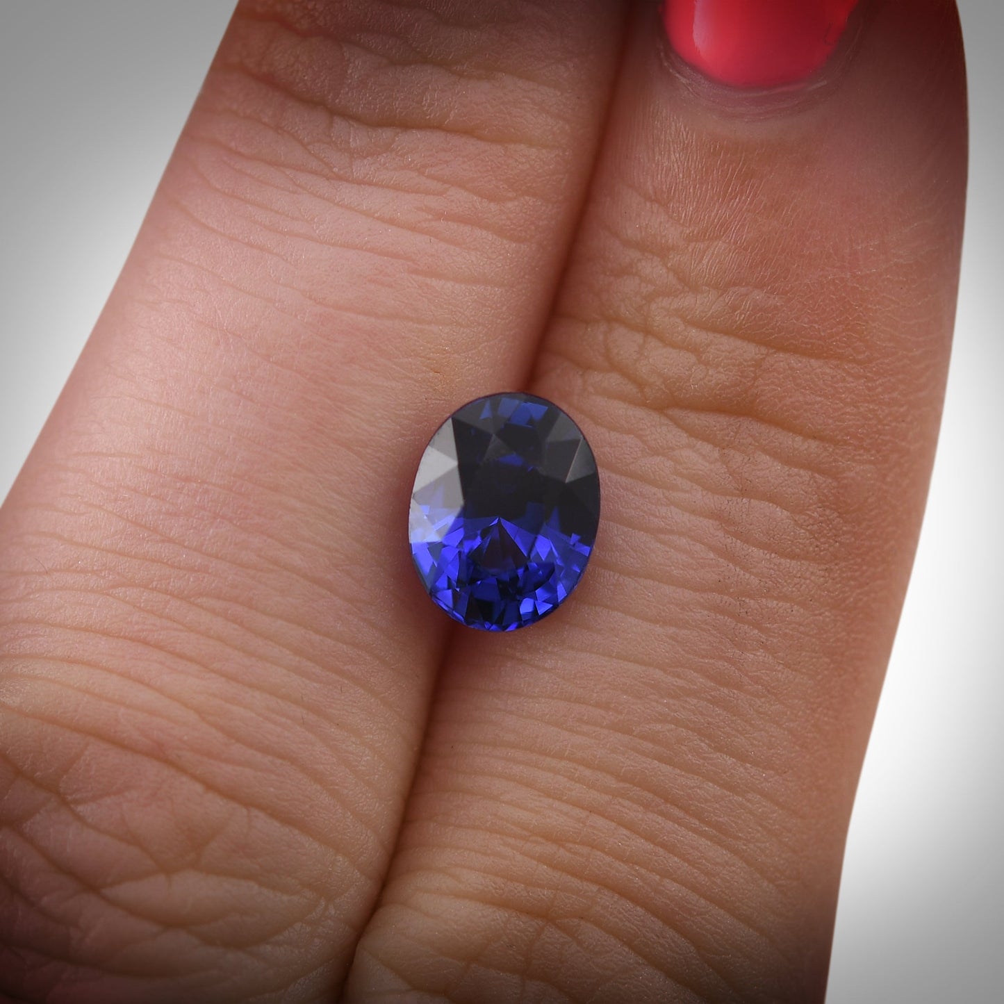 2,67 Karat blauer ovaler Saphir aus Sri Lanka