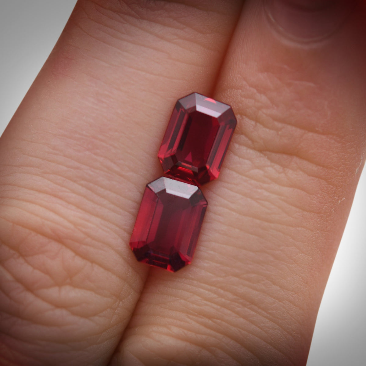 Smaragd-Rubin | 2,92 ct | Taubenblut | CD | Ref. 711342