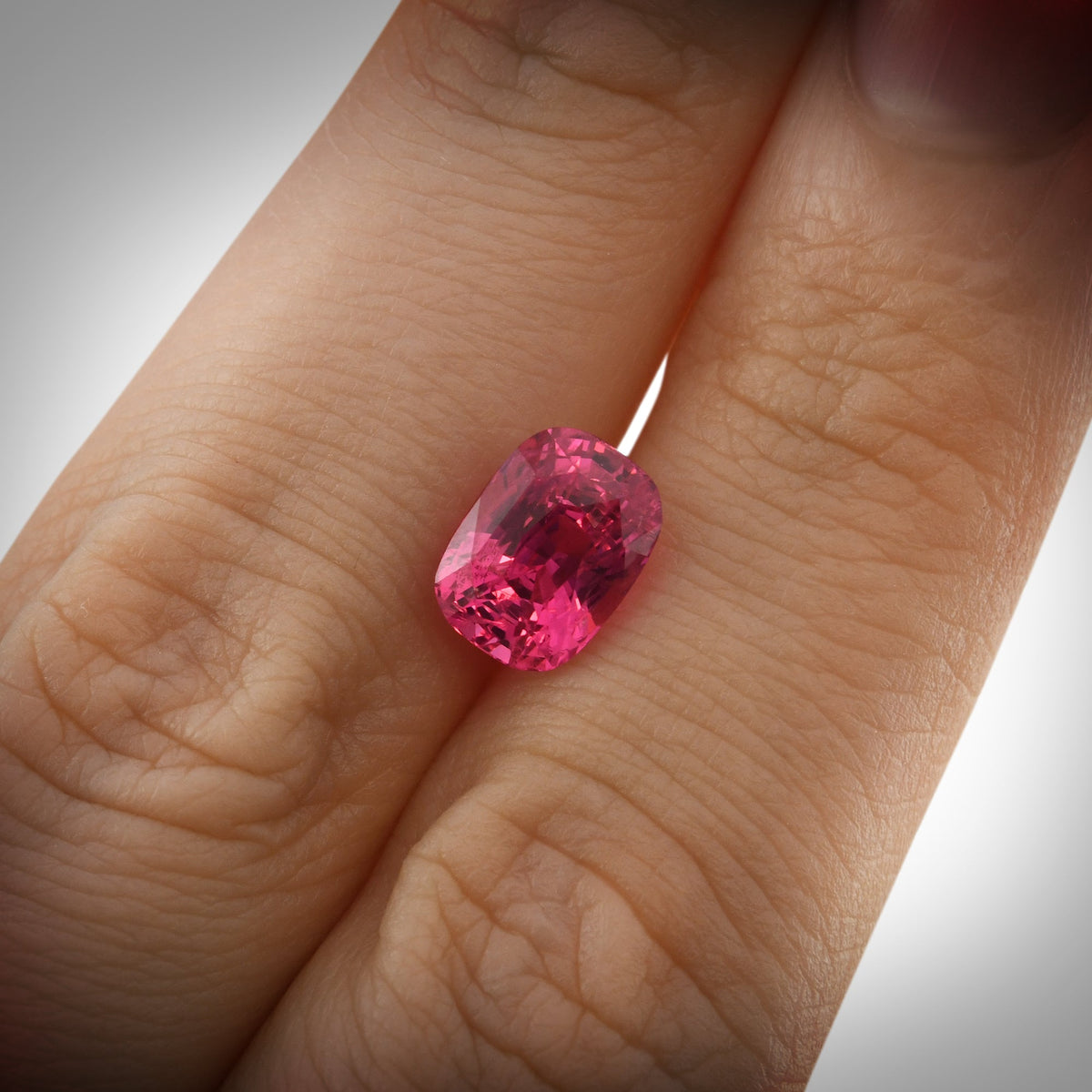 Cushion Gemstone | 3.01 ct | Pink | BELLEROPHON | Ref 724256