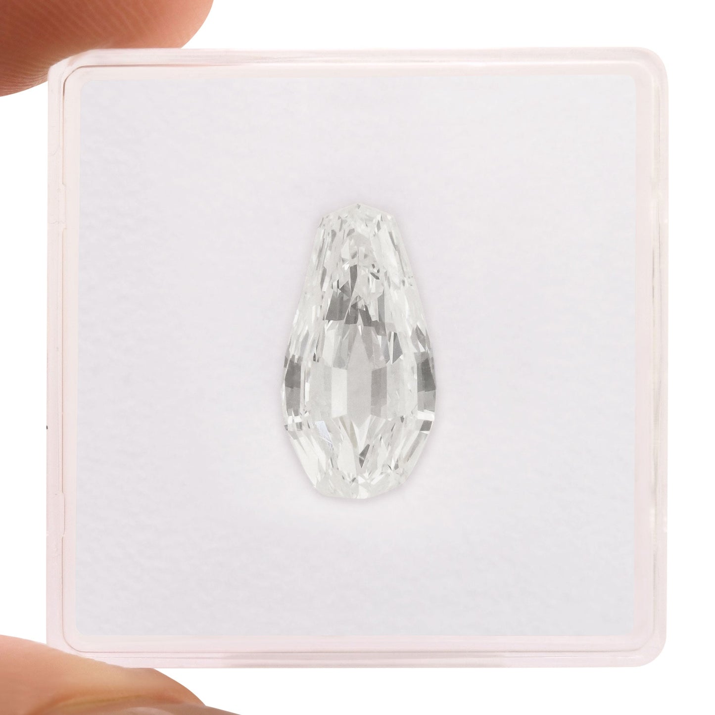 3,03 Karat E-Birnendiamant VVS1 GIA