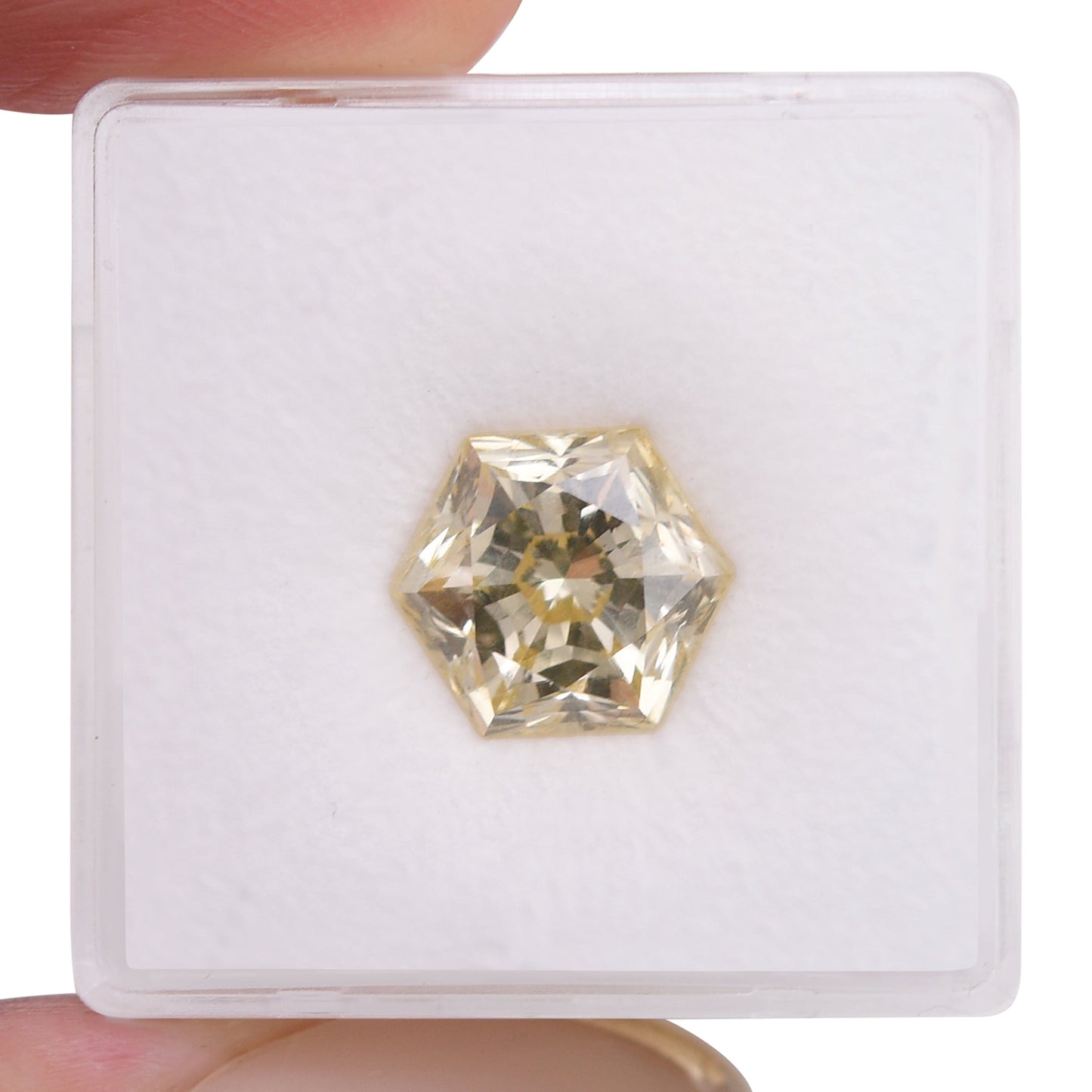 3,80 Karat Fancy Yellow Hexagonal Diamond I1 GIA