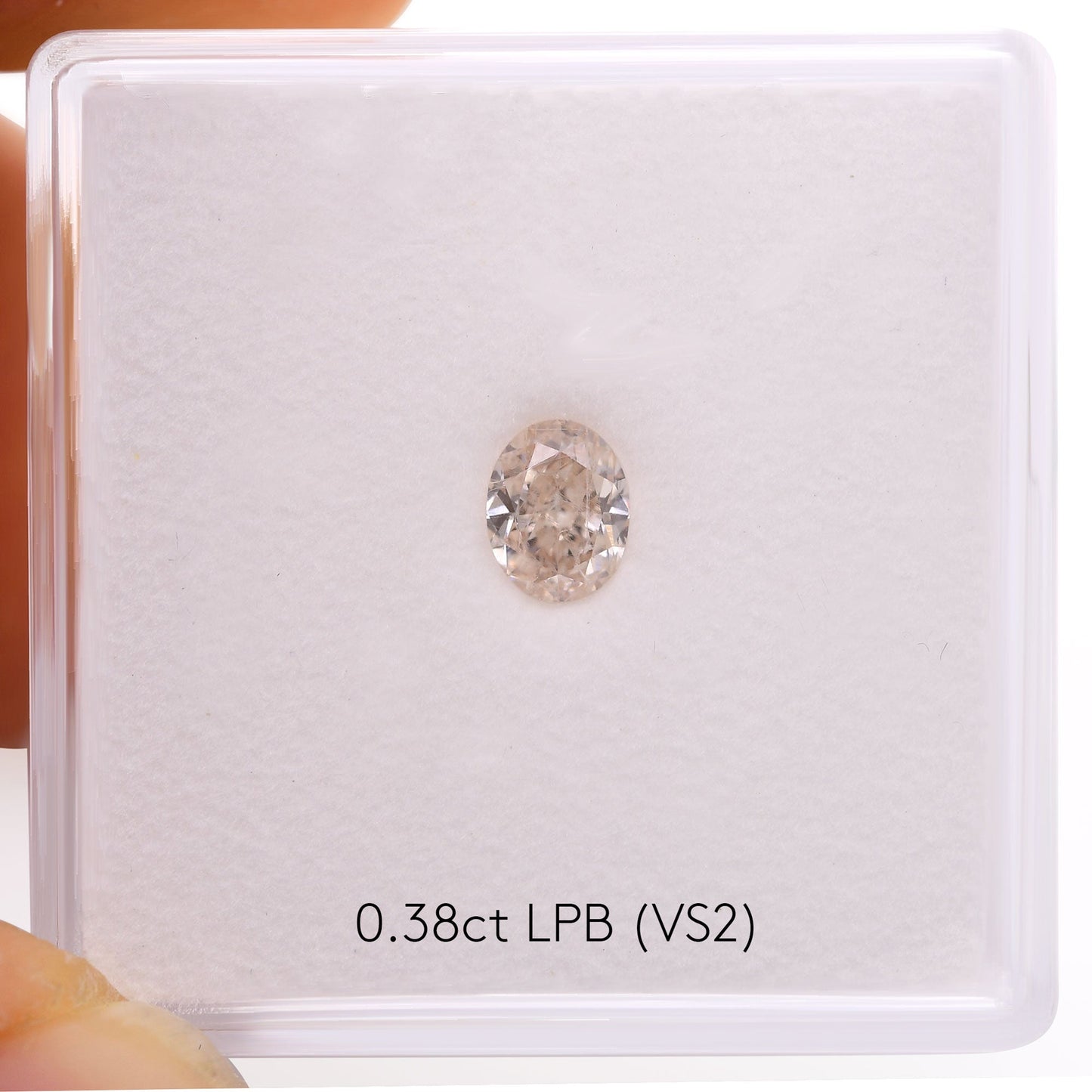 0,38 Karat hellrosa-brauner ovaler Diamant (VS2) GIA