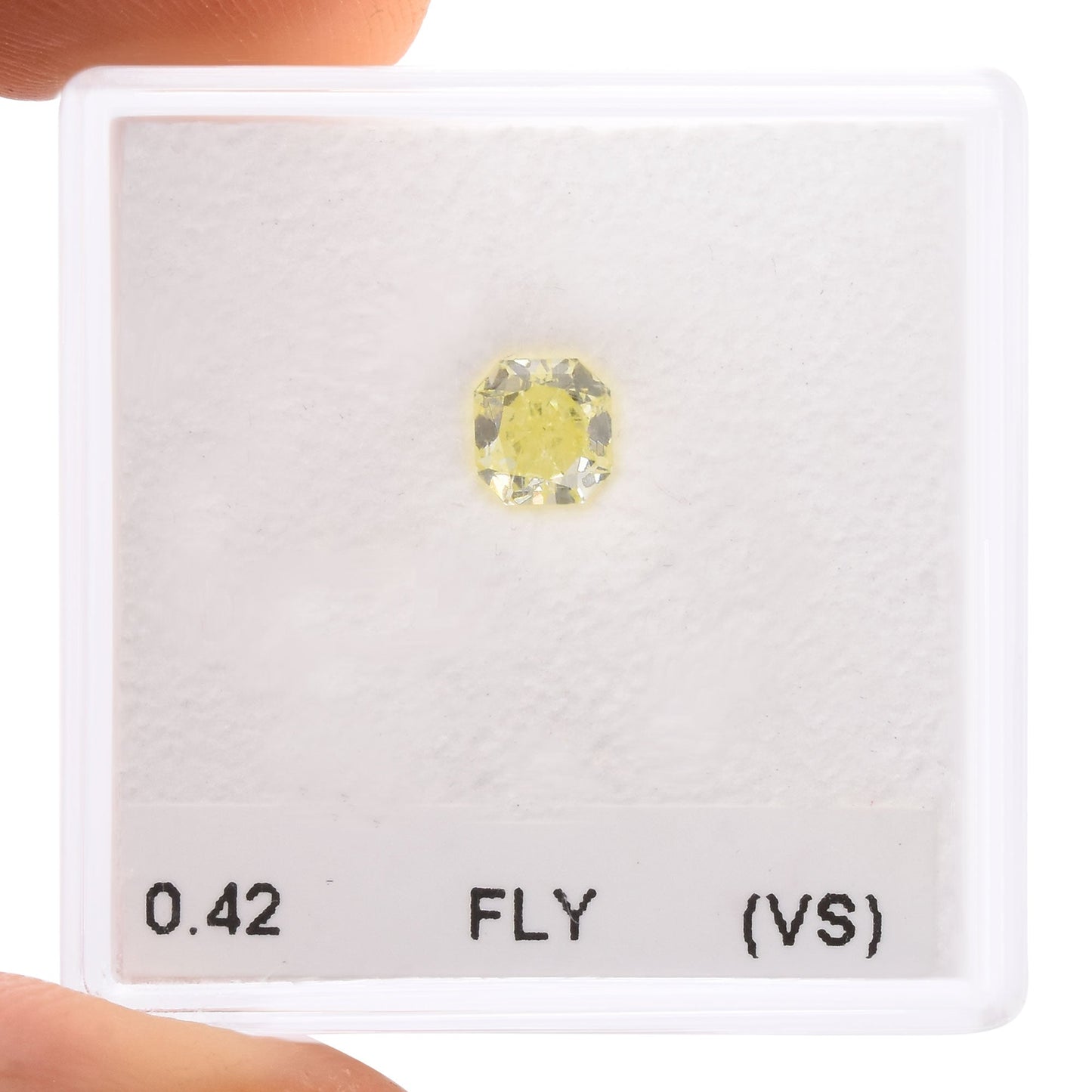 0,42 Karat Fancy Light Yellow Radiant (VS)