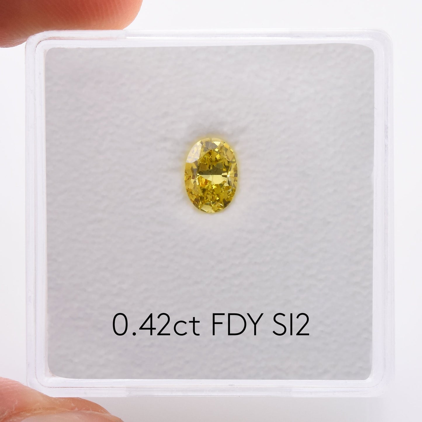 0,42 Karat Fancy Deep Yellow Ovaler Diamant SI2 GIA