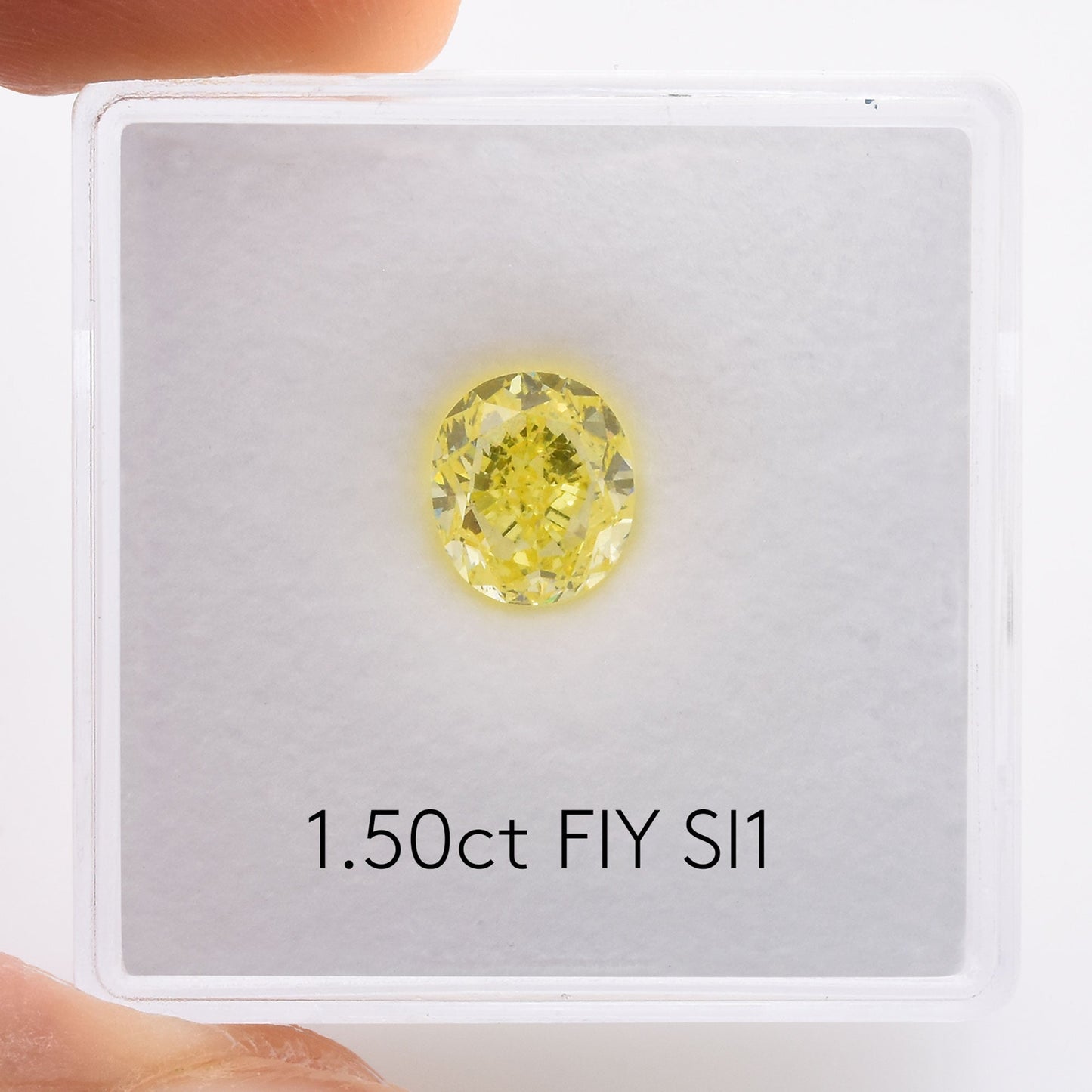 1,50 Karat Fancy Intense Yellow Oval Diamond SI1 GIA