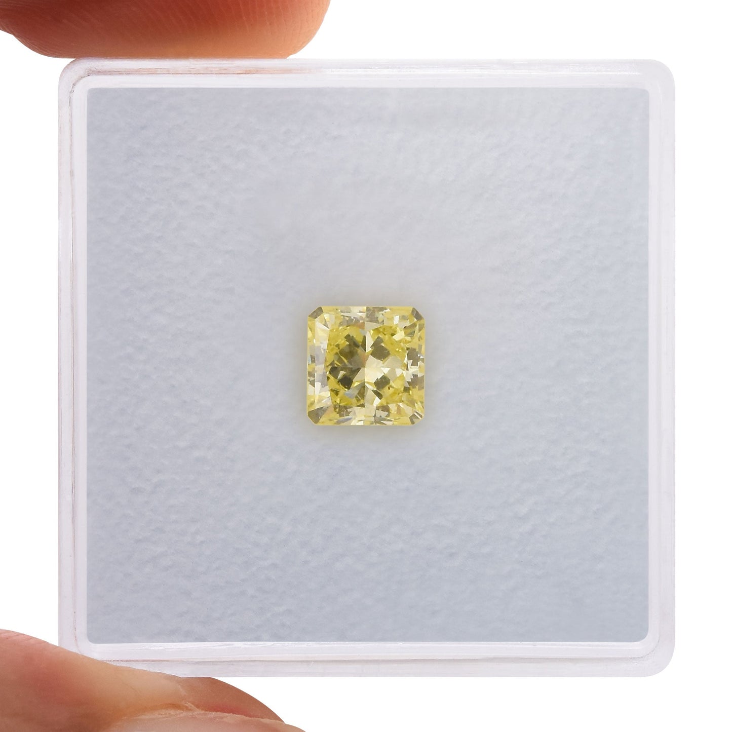 0,50 Karat Fancy Yellow Radiant VVS1 GIA