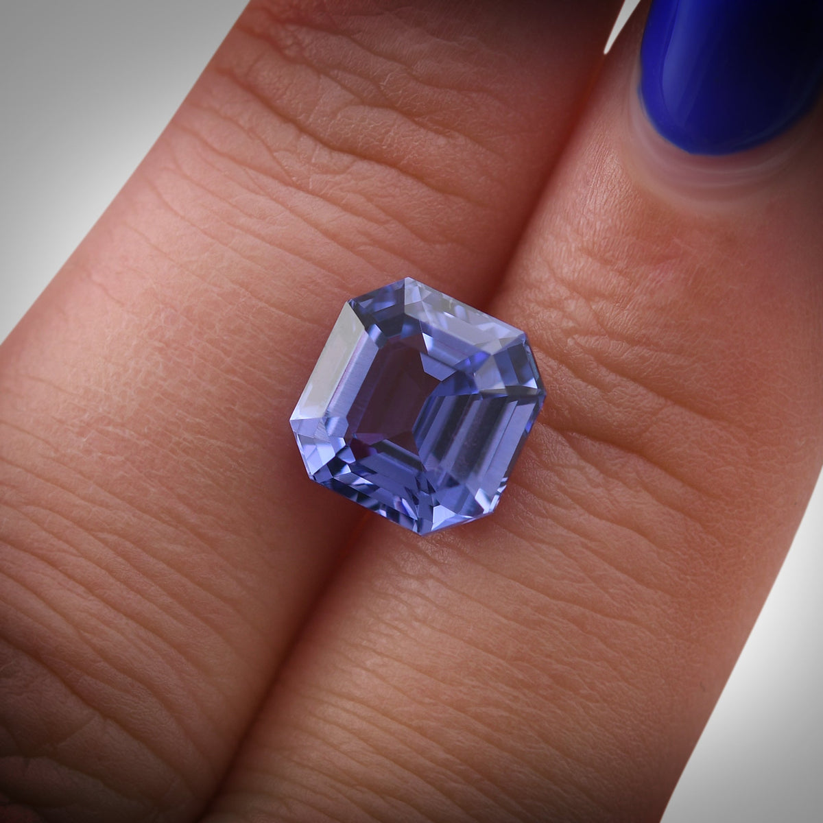 Emerald Sapphire | 4.98 ct | Purple | GIA | Ref 721056