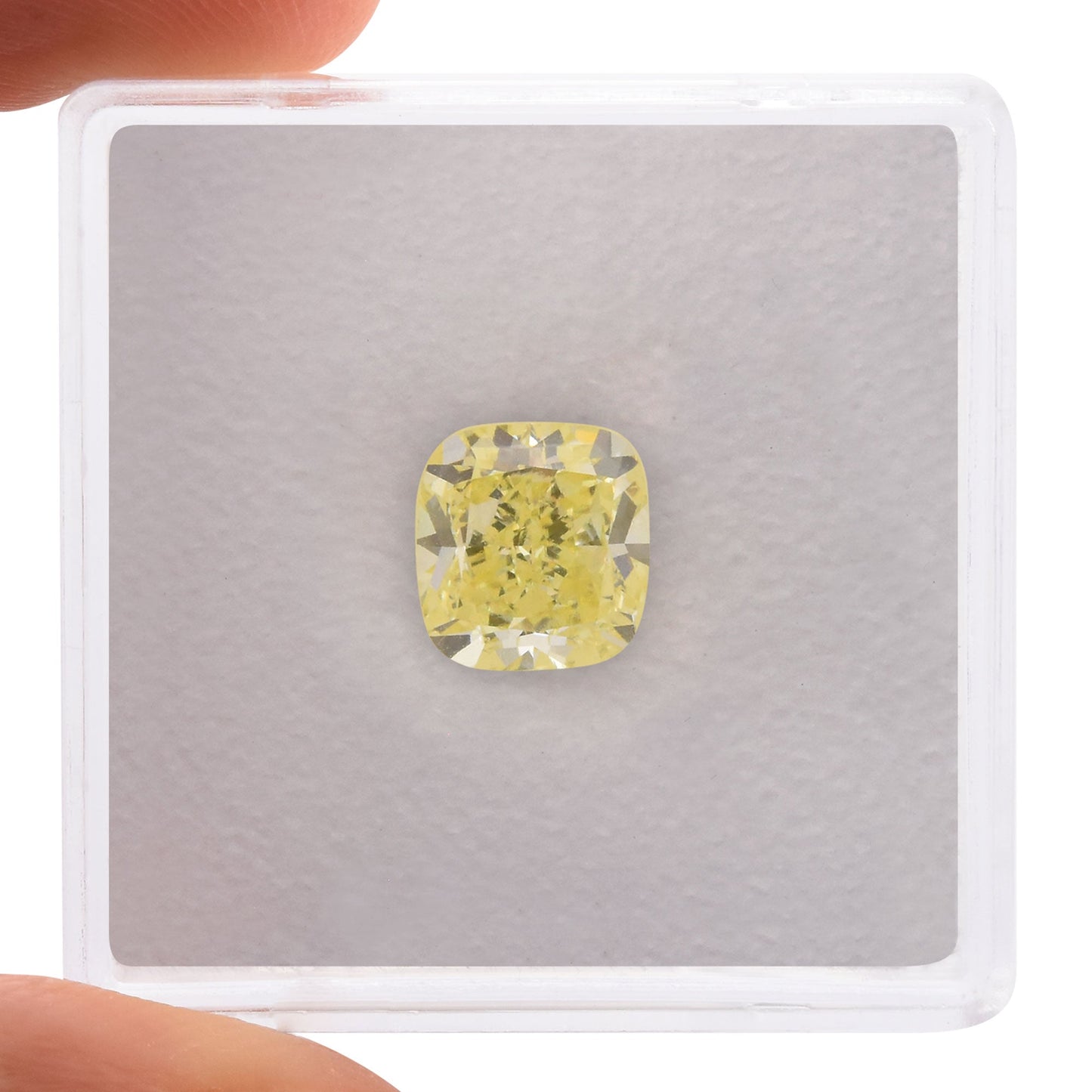 2,03 Karat Fancy Light Yellow Cushion Diamond VS2 GIA