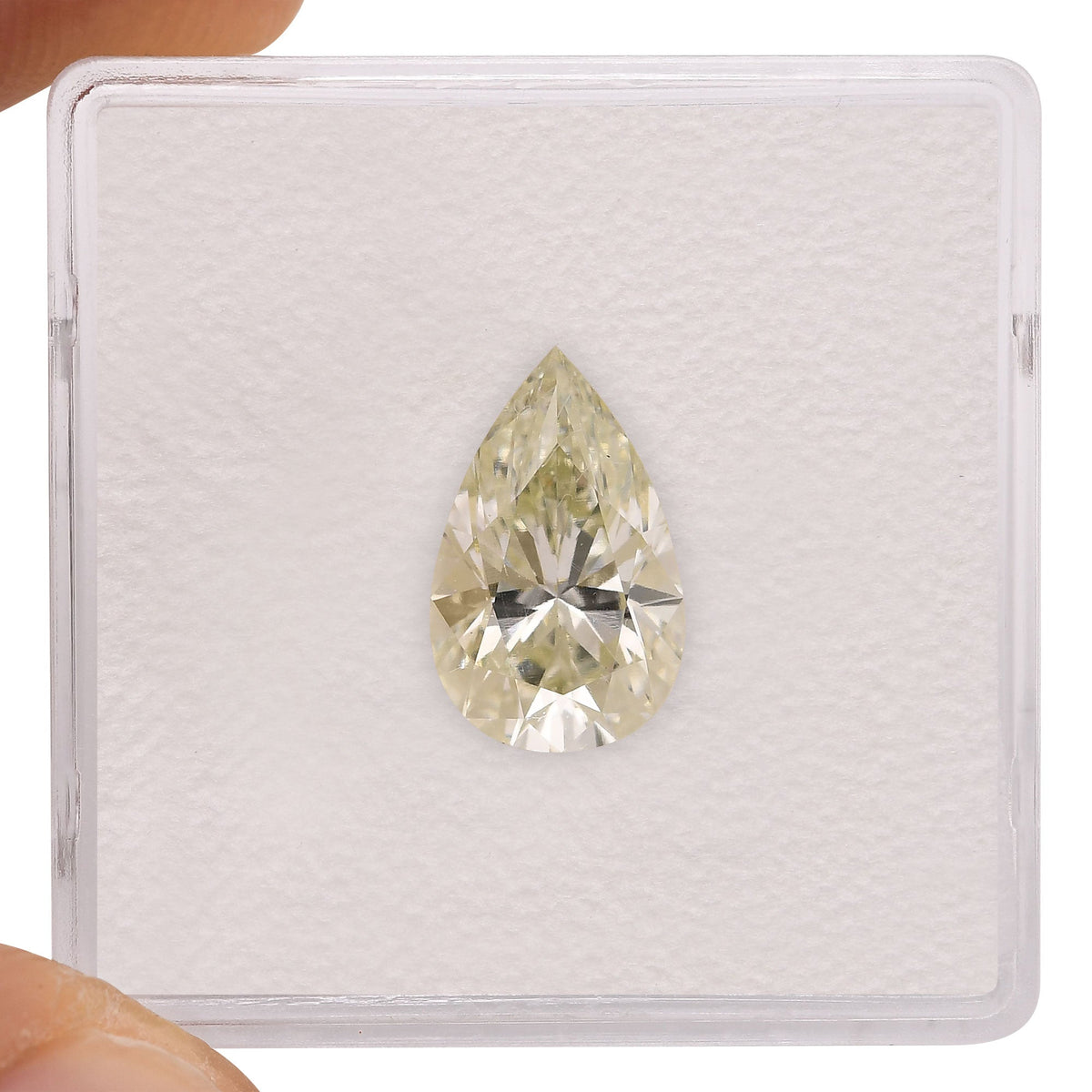 2,21 Karat hellgrün-gelber Birnen-Diamant VS1 GIA