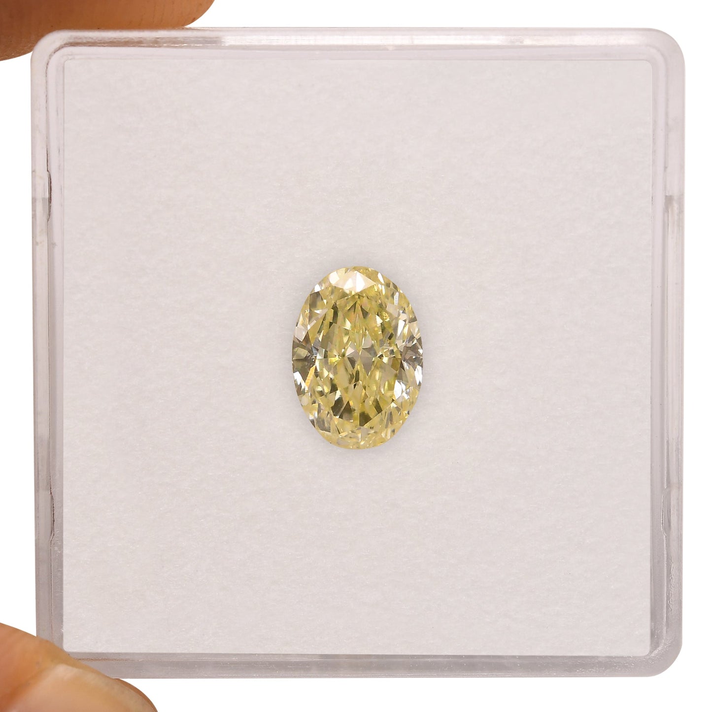 1,13 Karat W-X Ovaler Diamant (SI1) GIA