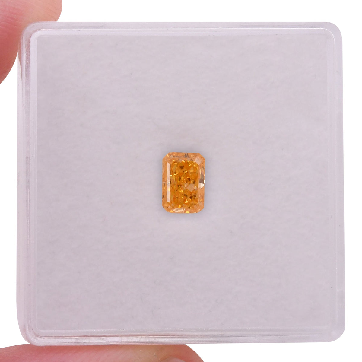 0,48 Karat Fancy Vivid Yellowish Orange Radiant Diamant SI2 GIA