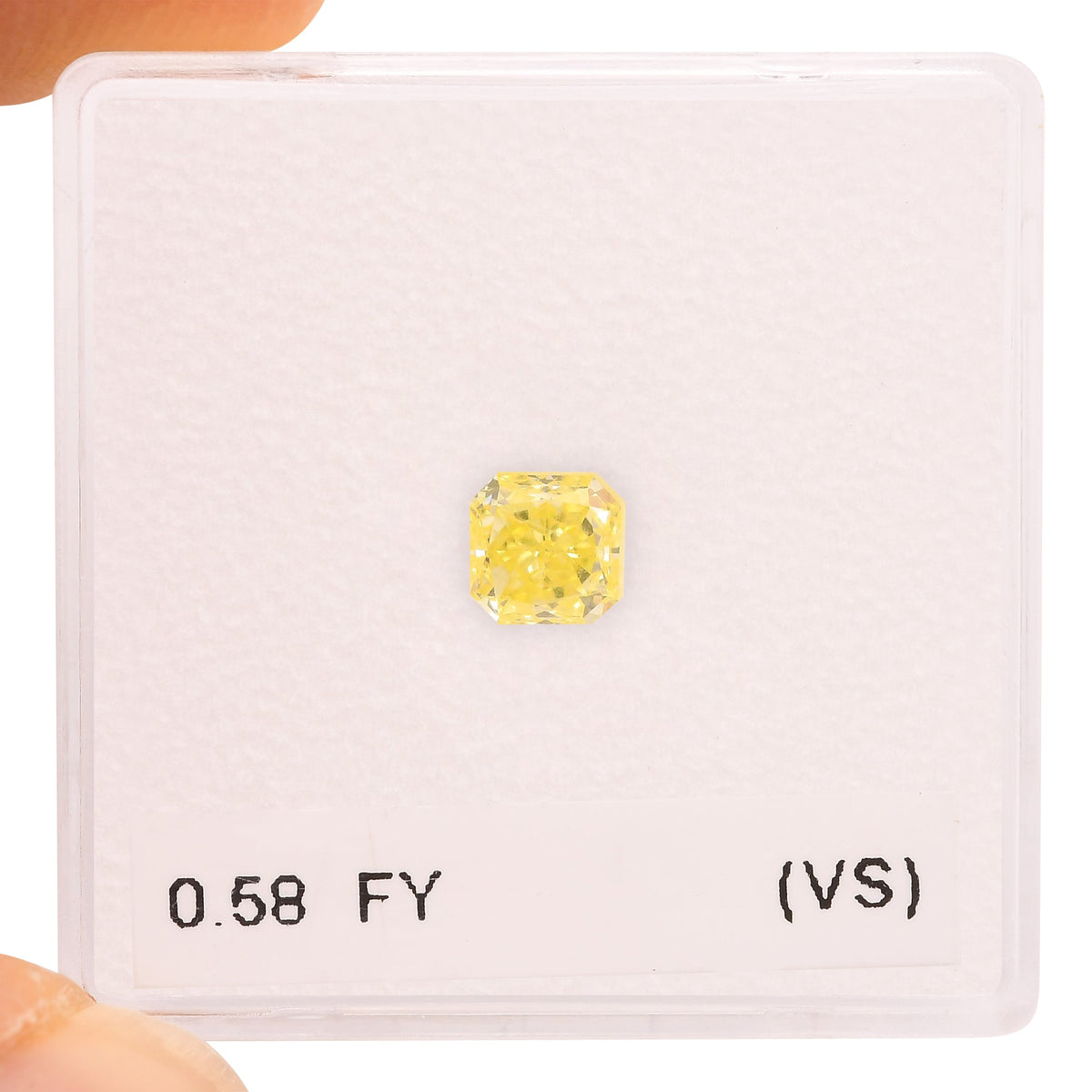 0,58 Karat Fancy Yellow Radiant (VS)