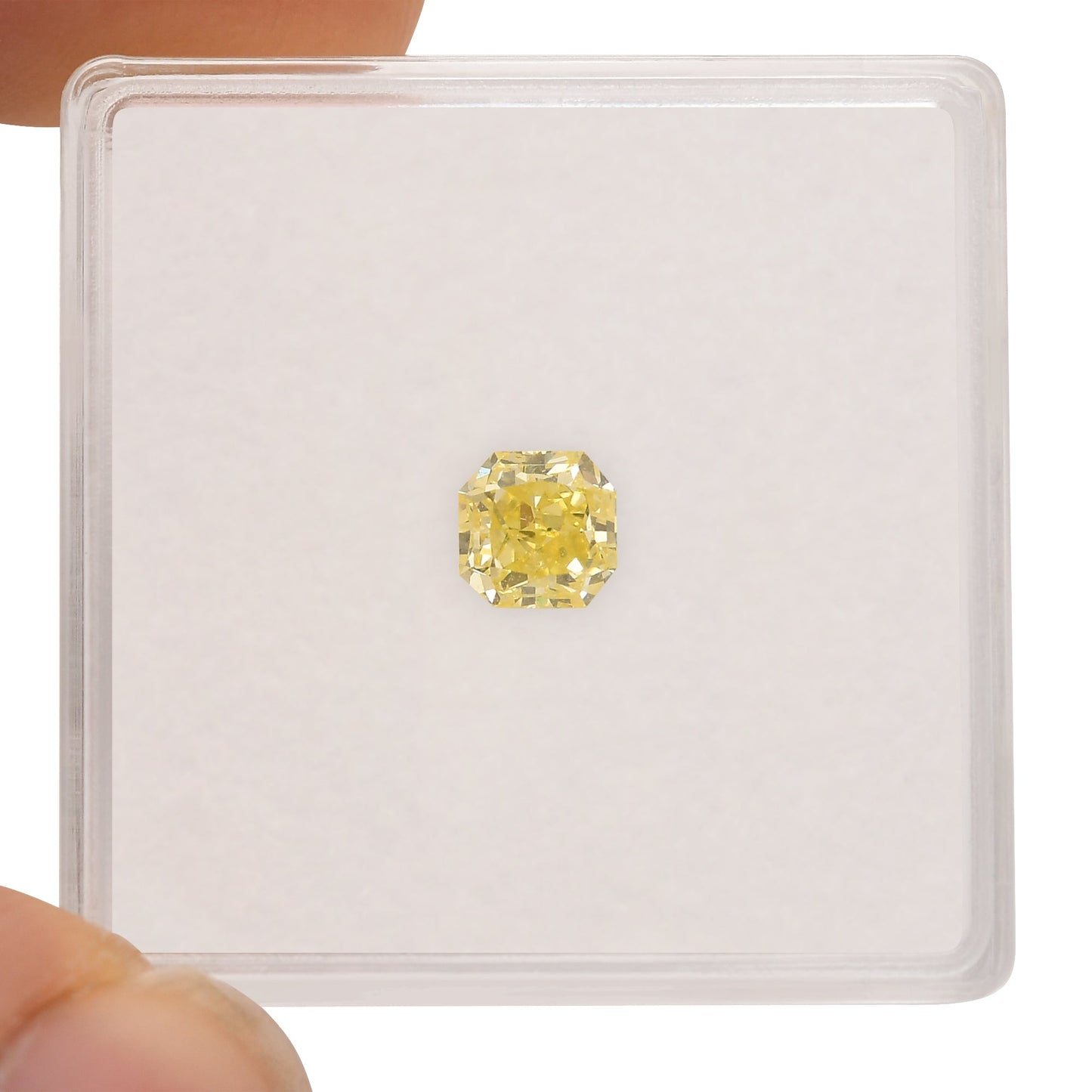 0,73 Karat Fancy Yellow Radiant SI1 GIA