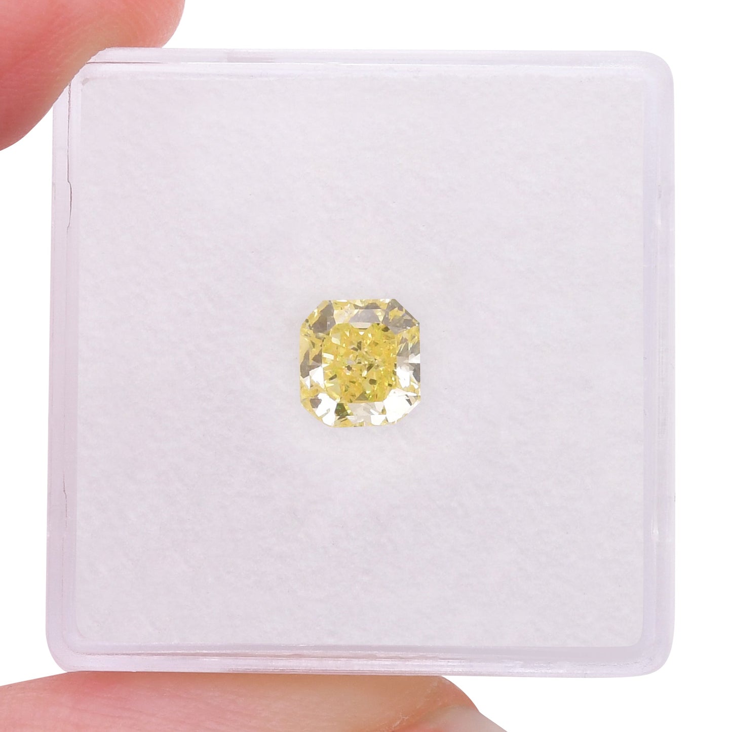 1,03 Karat Fancy Intense Yellow Radiant VVS1 GIA
