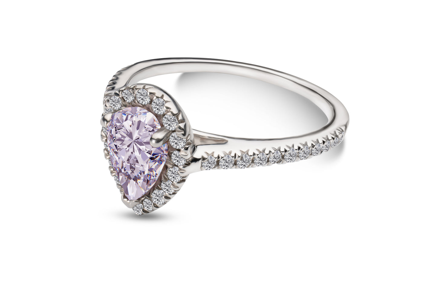 Eleganter Verlobungsring Rosa mit 0.52 Karat Natur-Fancy-Pink-Diamant im Pearshape-Schliff, umgeben von einem Diamant-Halo – erhältlich in München und Augsburg