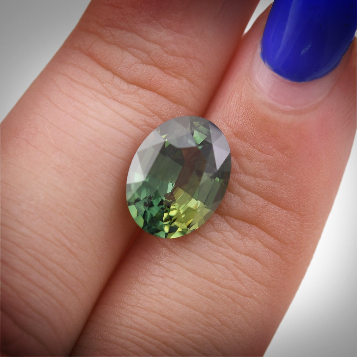 Oval Sapphire | 5.01 ct | Green | GIA | Ref 722291
