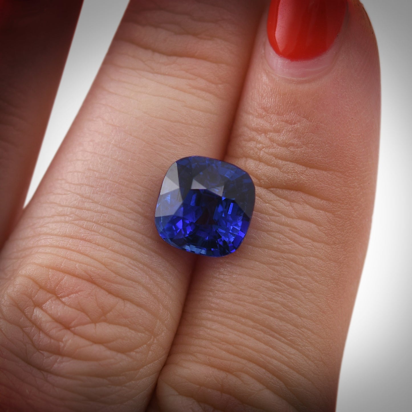 5,55 Karat blauer Kissen-Saphir aus Sri Lanka (AGL)